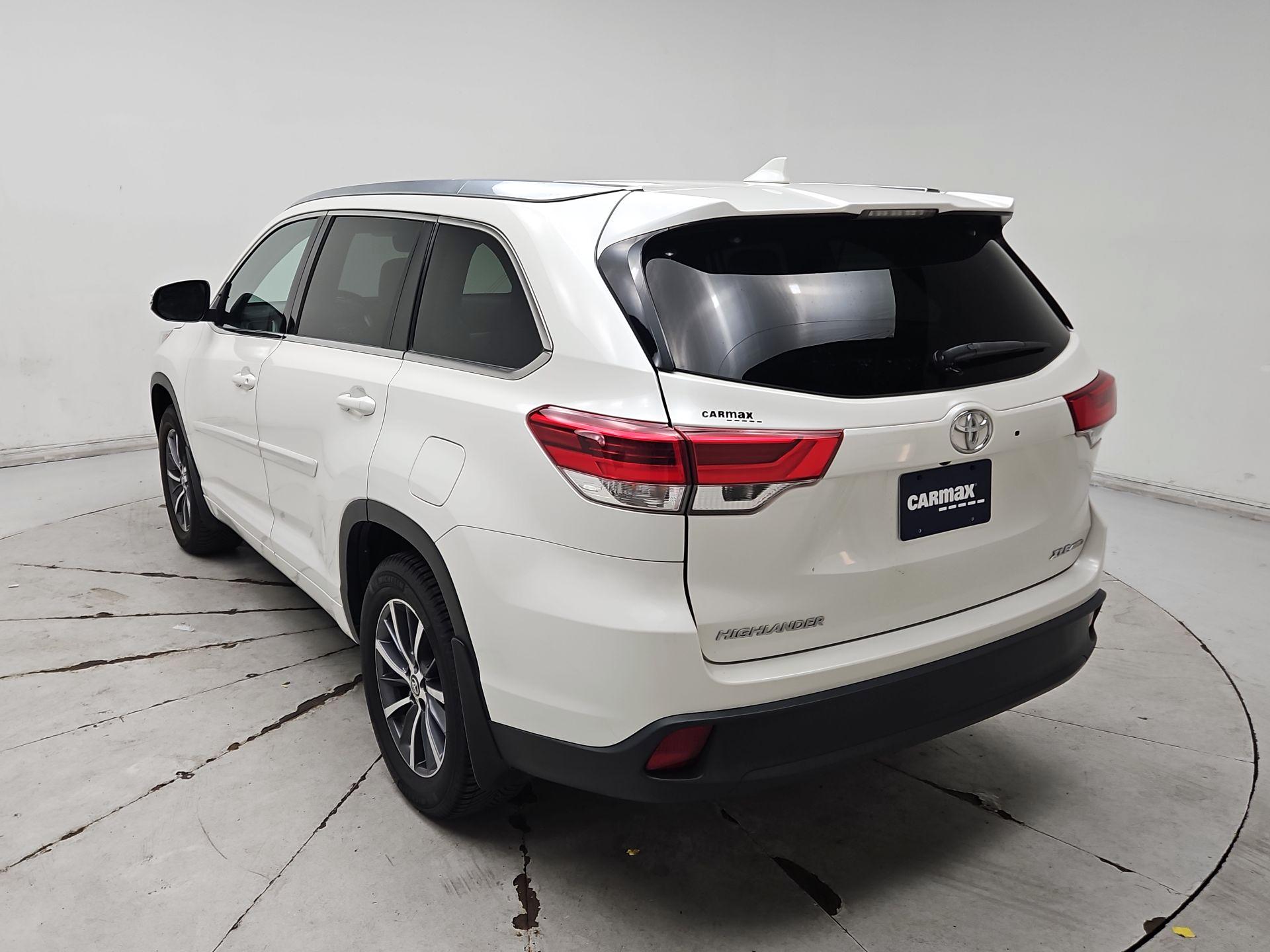 Thumbnail: 2018 Toyota Highlander - 7