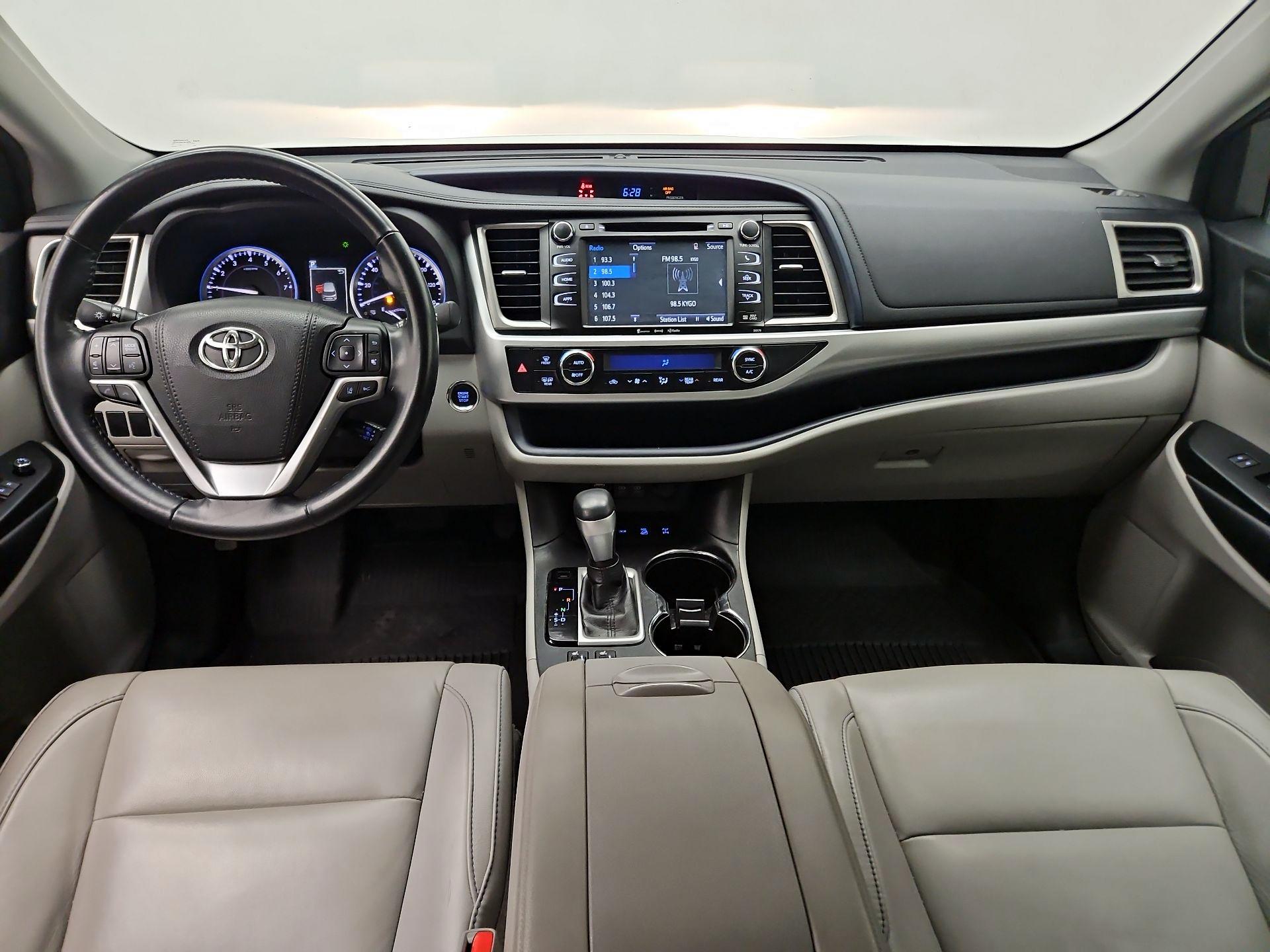 Thumbnail: 2018 Toyota Highlander - 8