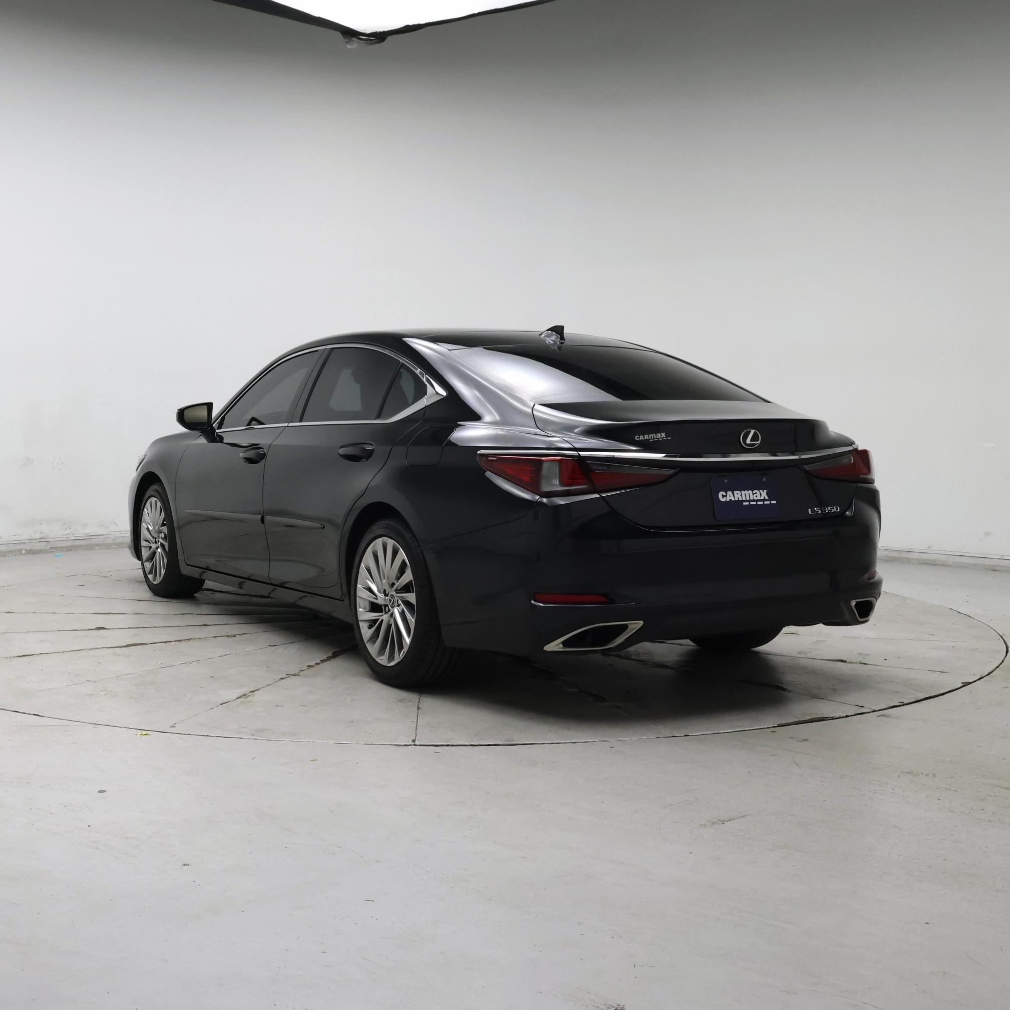 Thumbnail: 2022 Lexus ES - 2