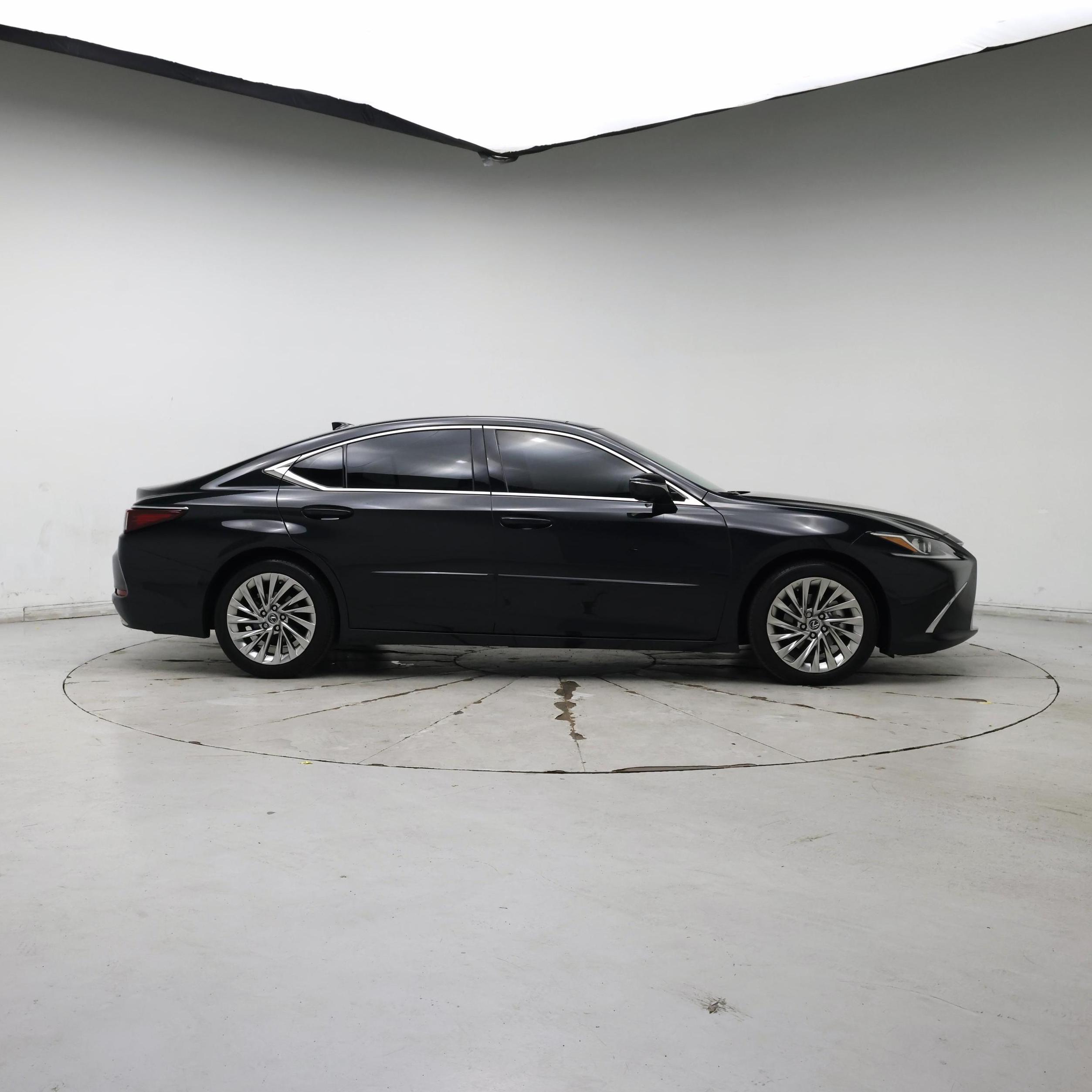 Thumbnail: 2022 Lexus ES - 7