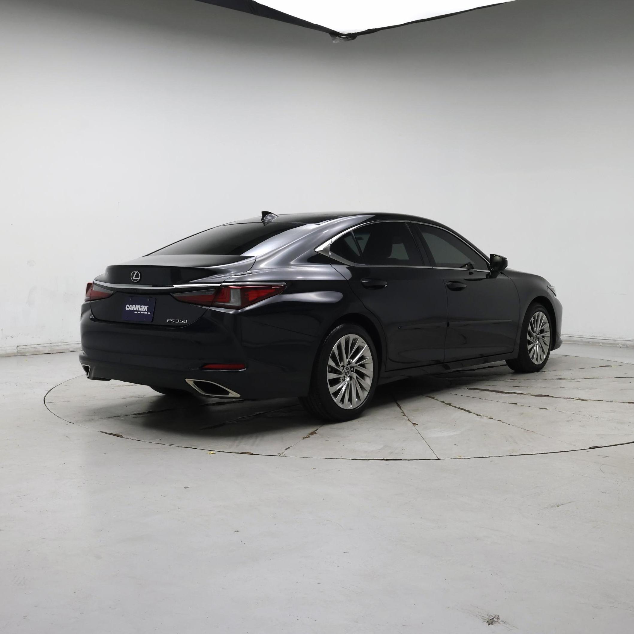 Thumbnail: 2022 Lexus ES - 8