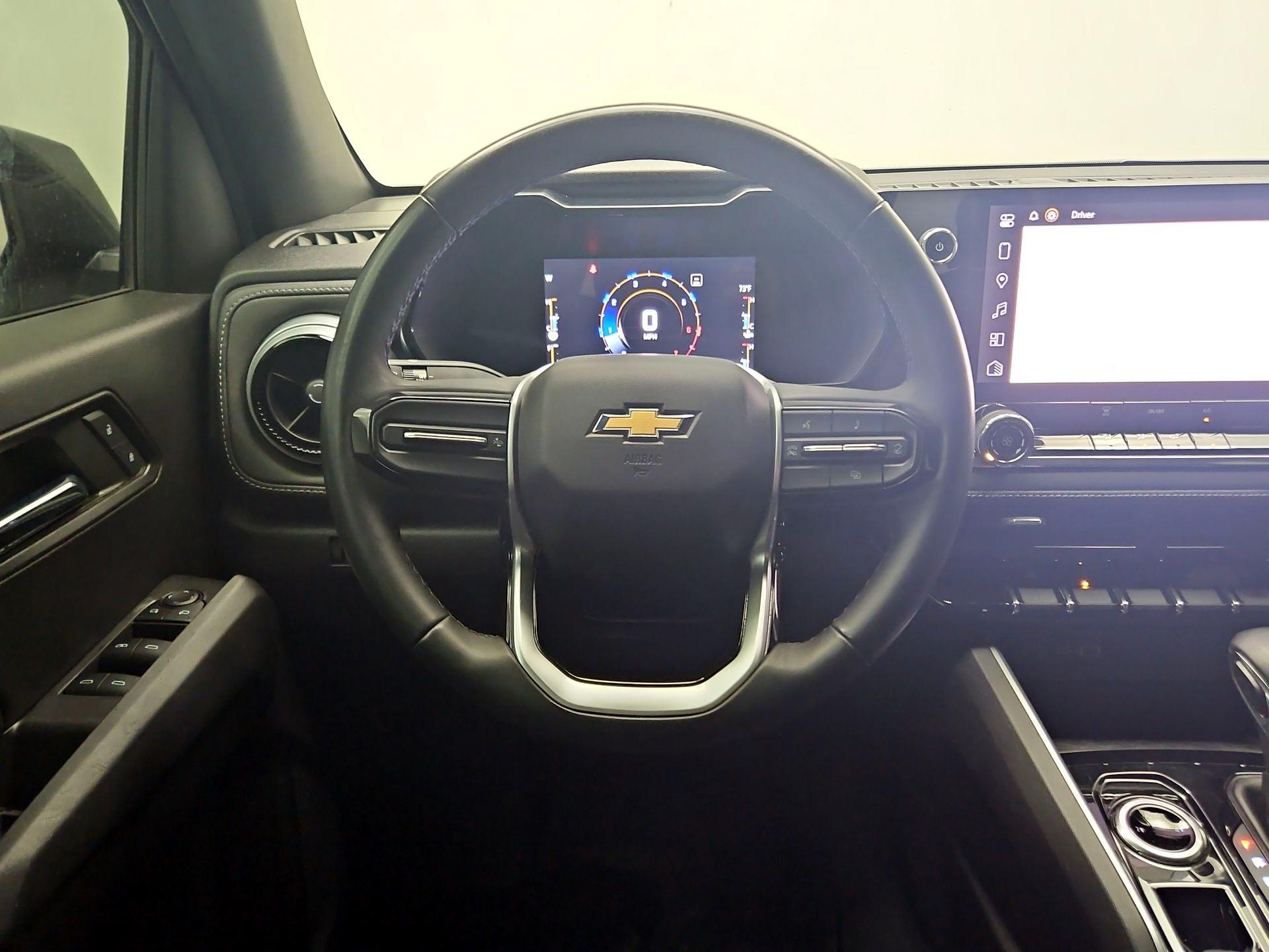 Thumbnail: 2023 Chevrolet Colorado - 10