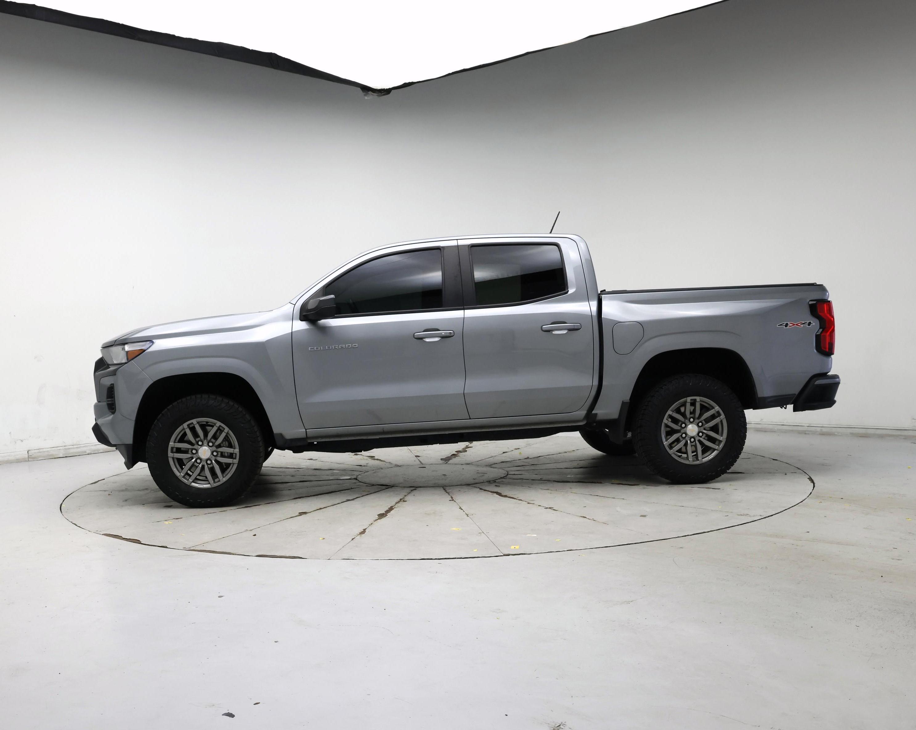 Thumbnail: 2023 Chevrolet Colorado - 3