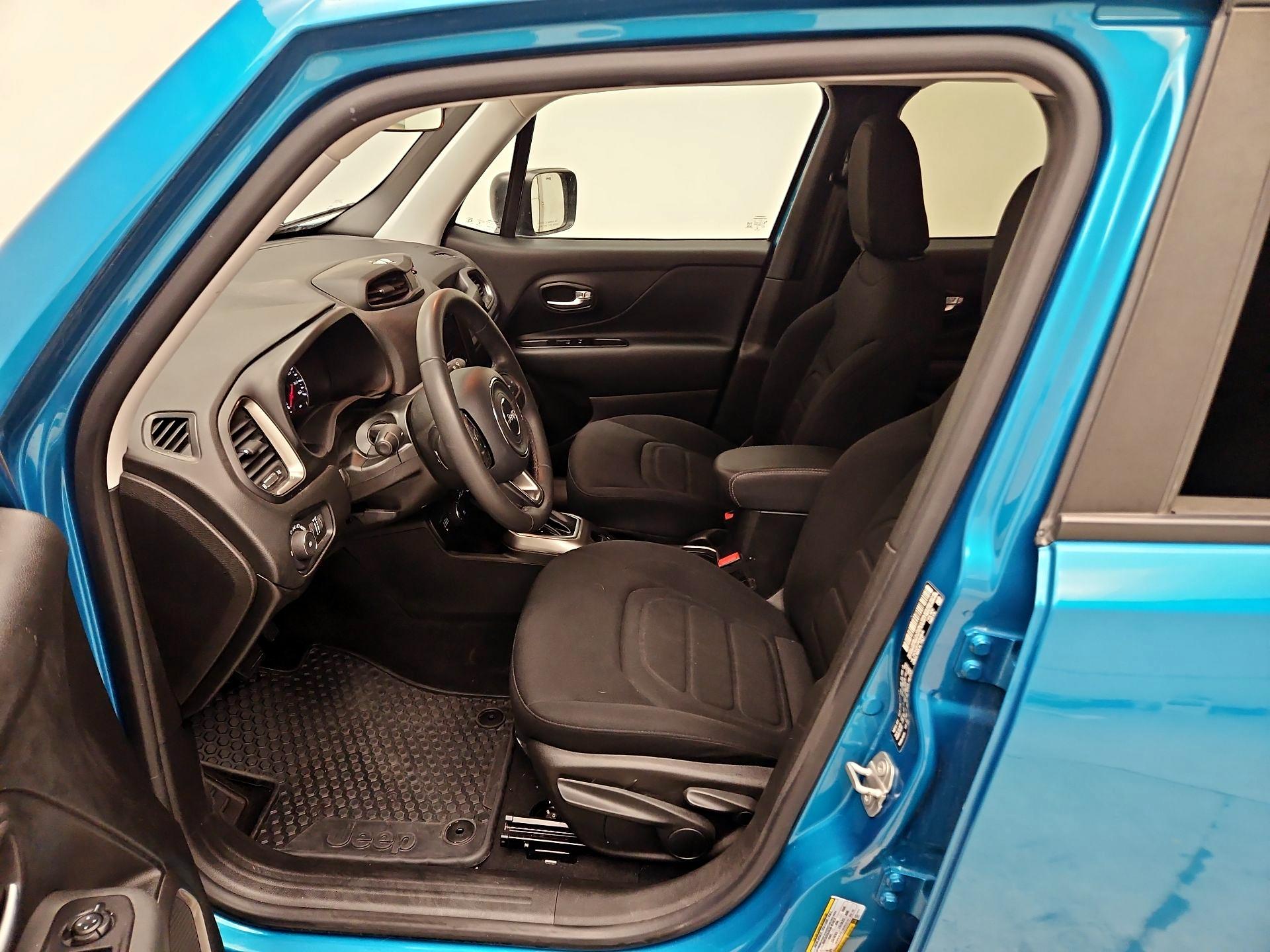 Thumbnail: 2022 Jeep Renegade - 11