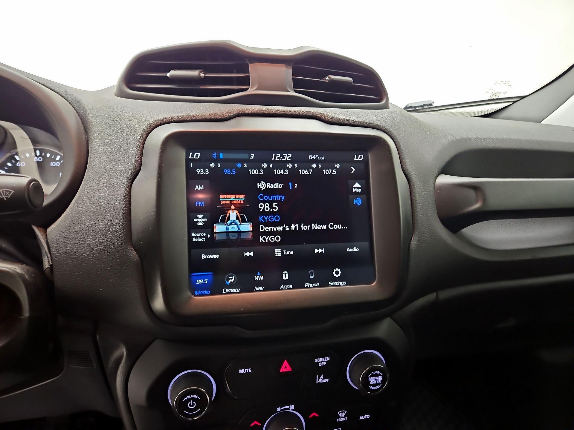 Thumbnail: 2022 Jeep Renegade - 16