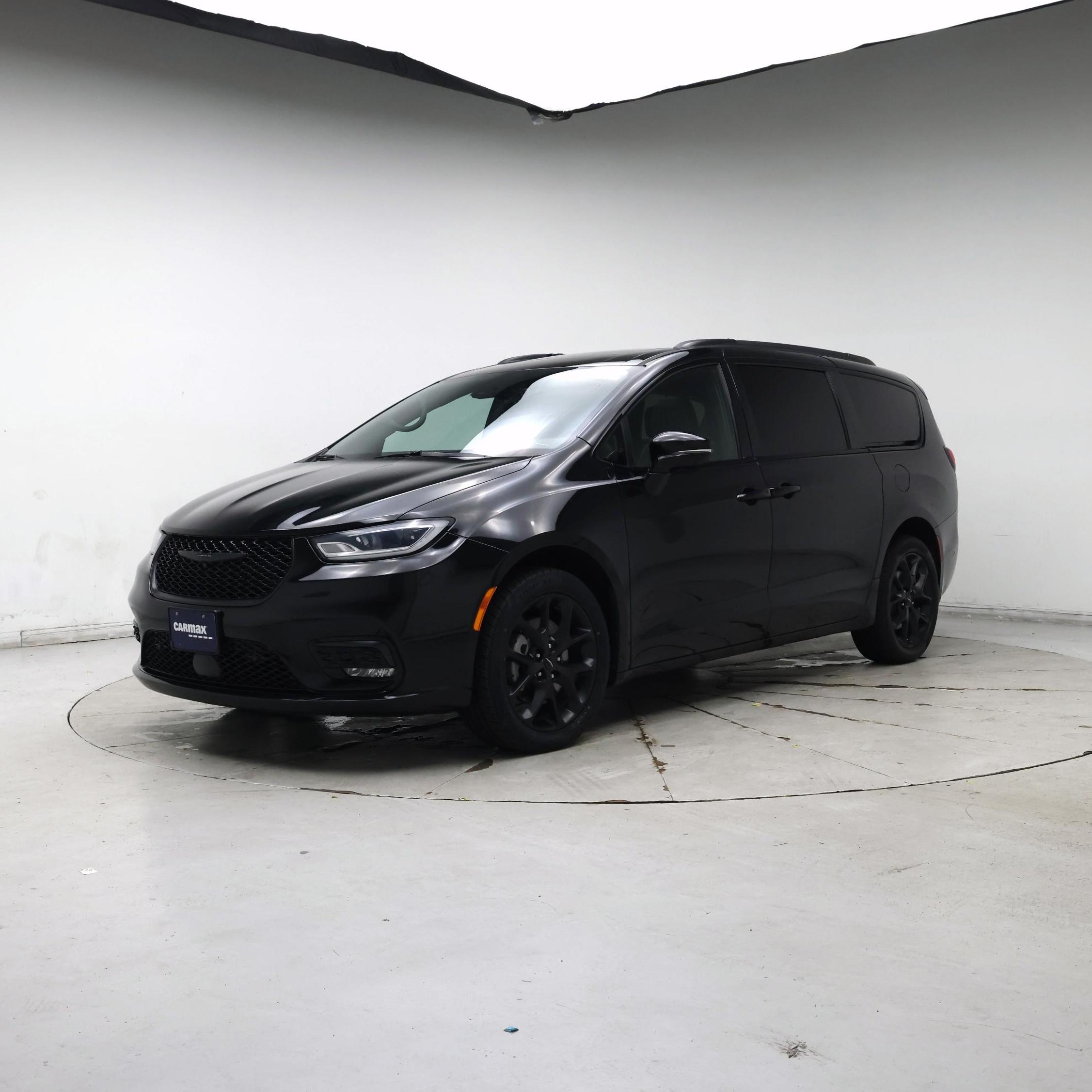 Thumbnail: 2023 Chrysler Pacifica - 4