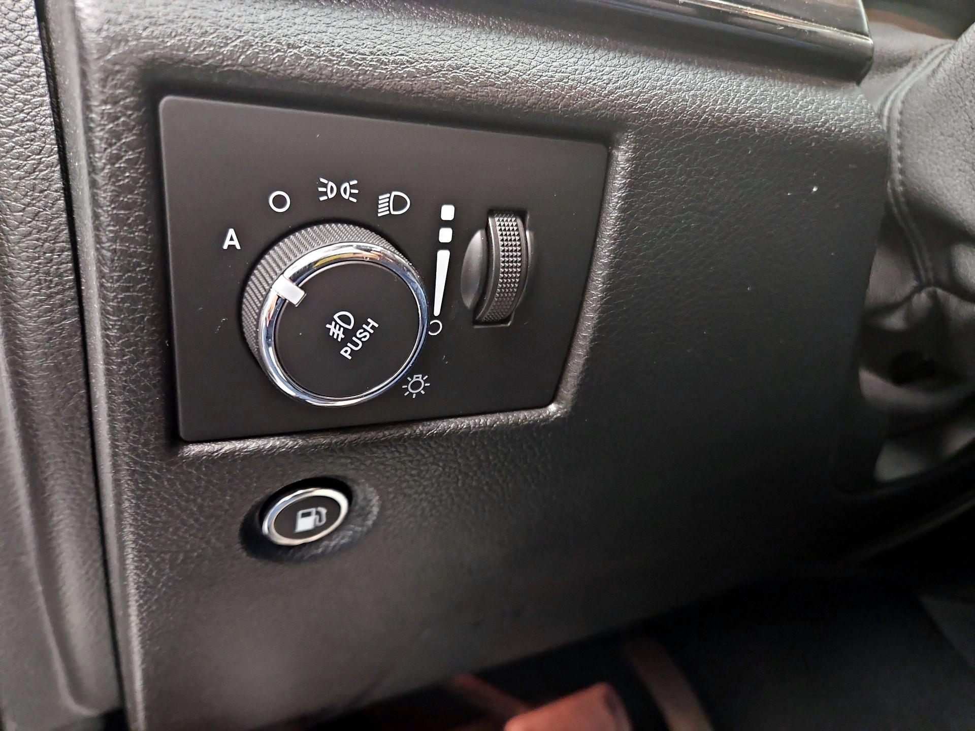 Thumbnail: 2020 Jeep Grand Cherokee - 13