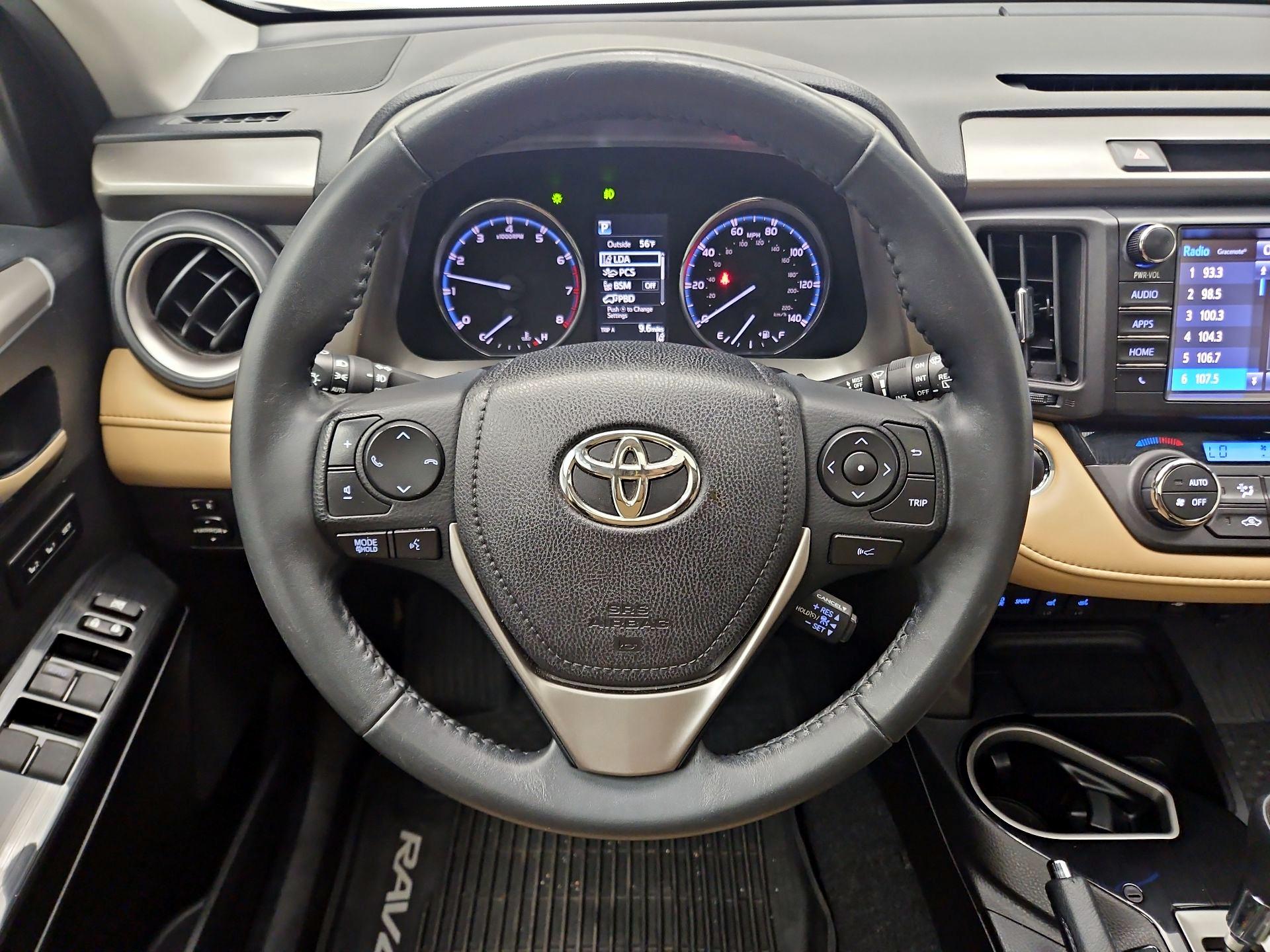 Thumbnail: 2018 Toyota RAV4 - 10