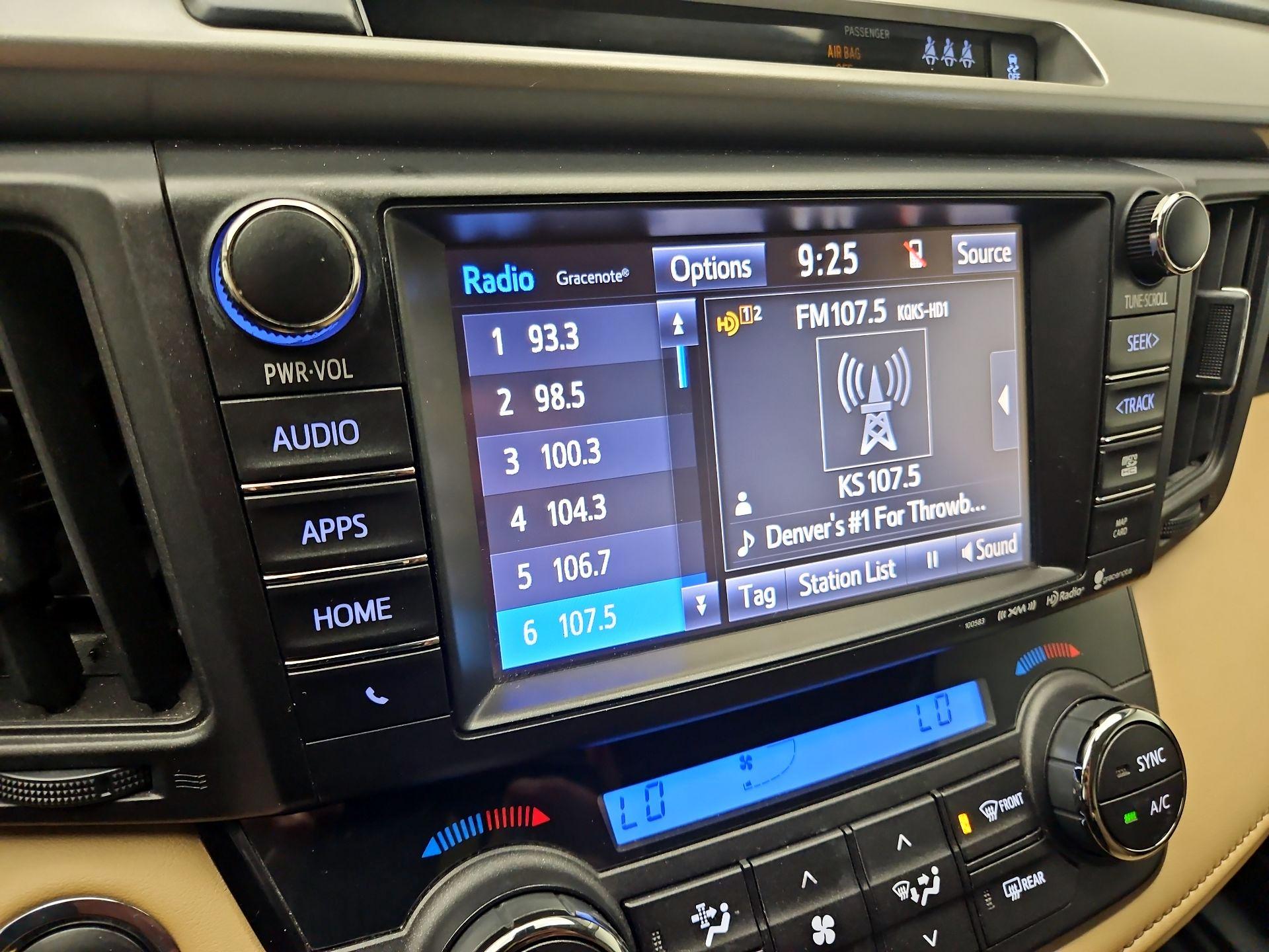 Thumbnail: 2018 Toyota RAV4 - 15