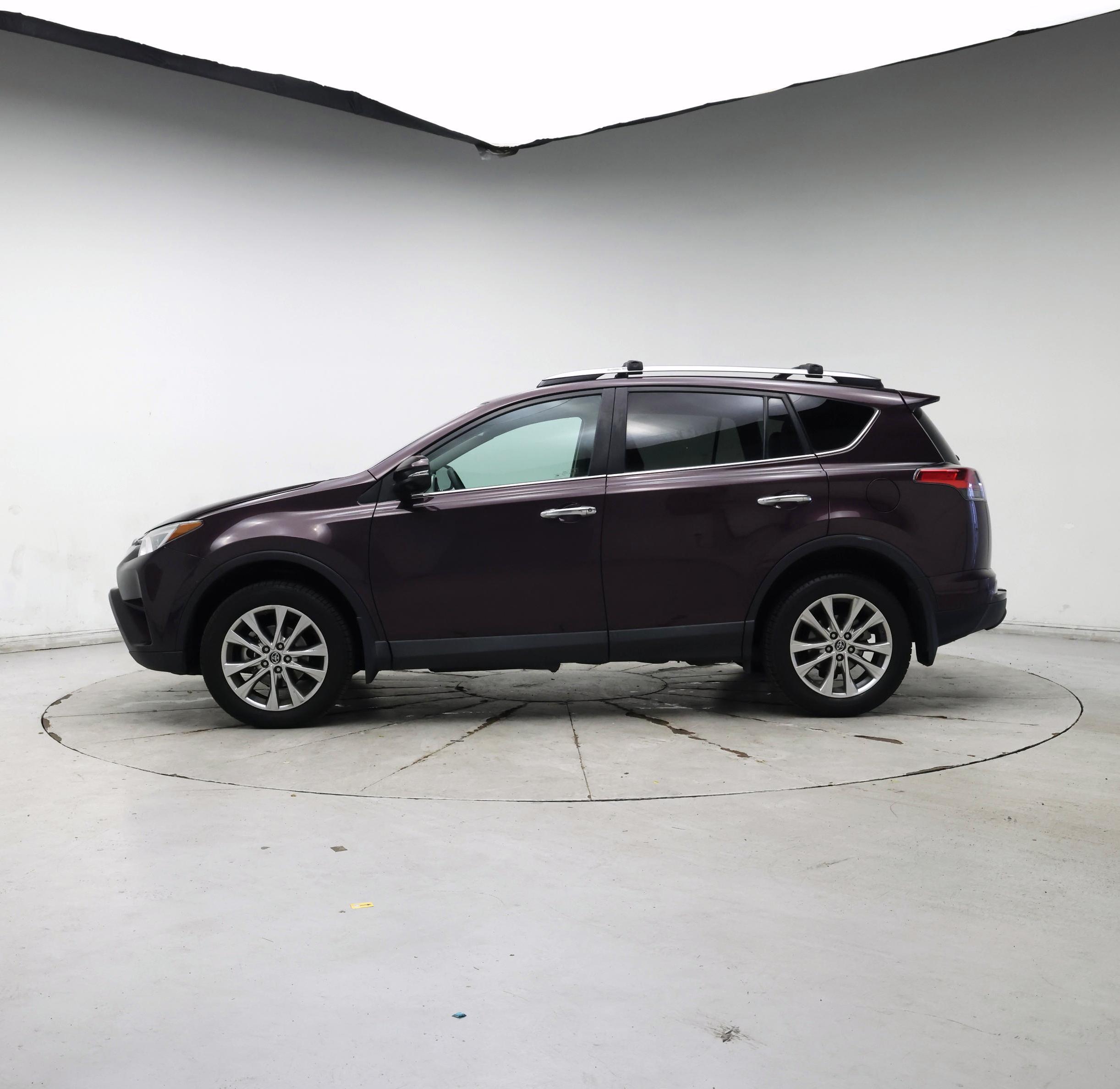 Thumbnail: 2018 Toyota RAV4 - 3
