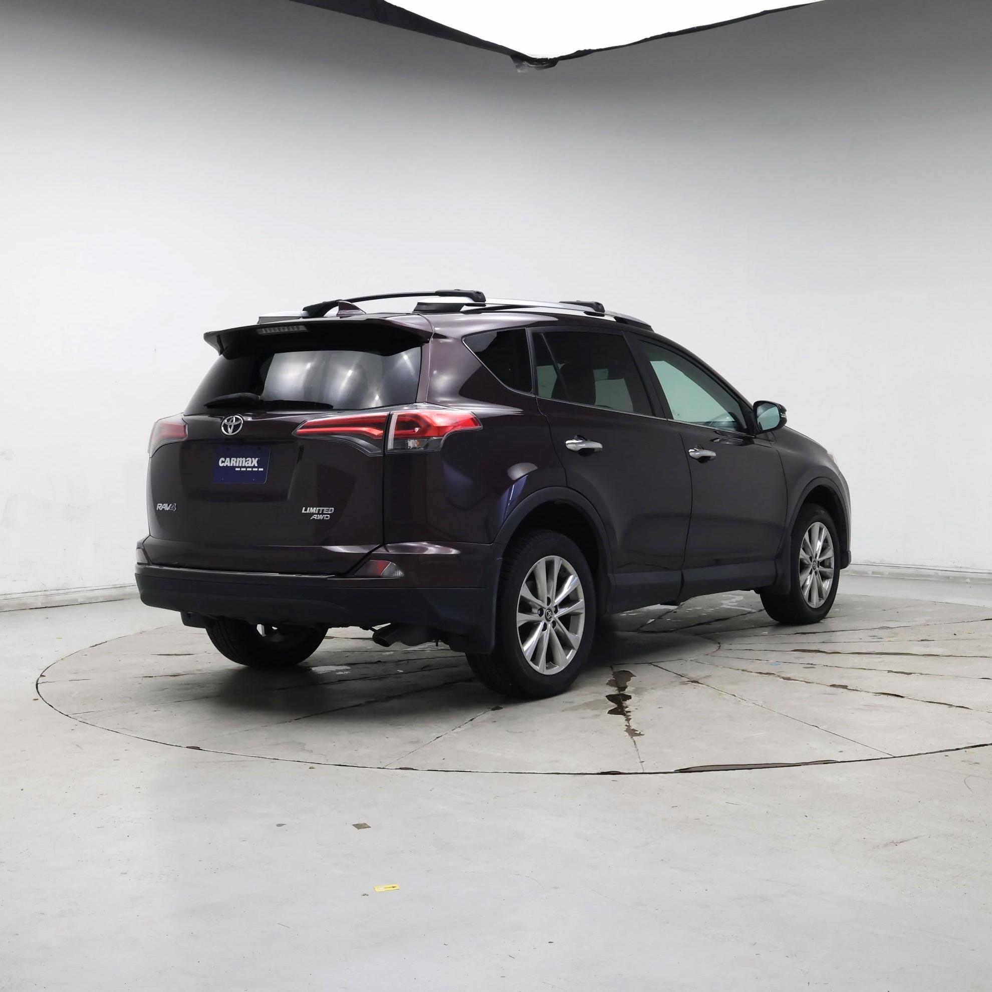 Thumbnail: 2018 Toyota RAV4 - 8