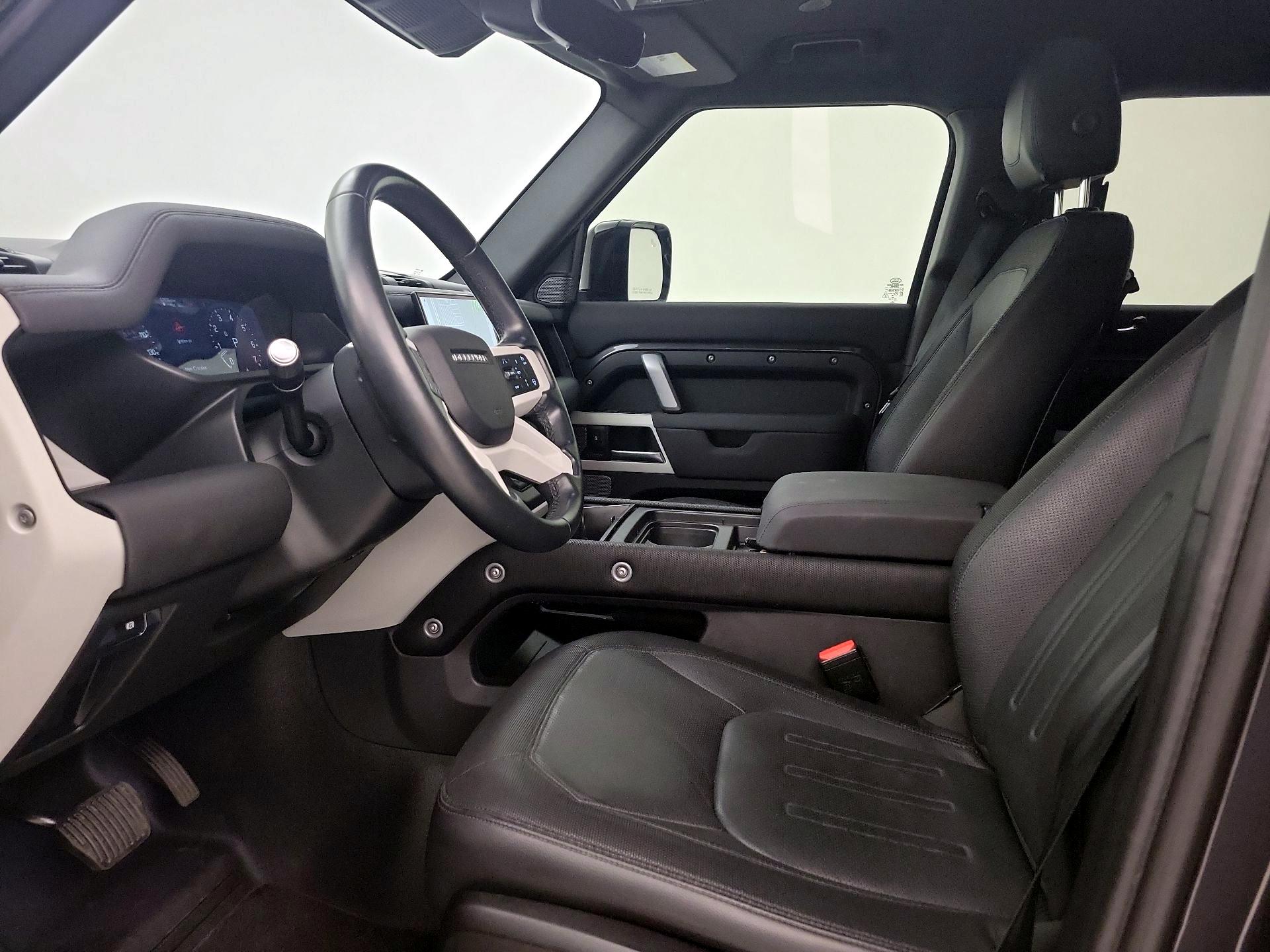 Thumbnail: 2022 Land Rover Defender - 11