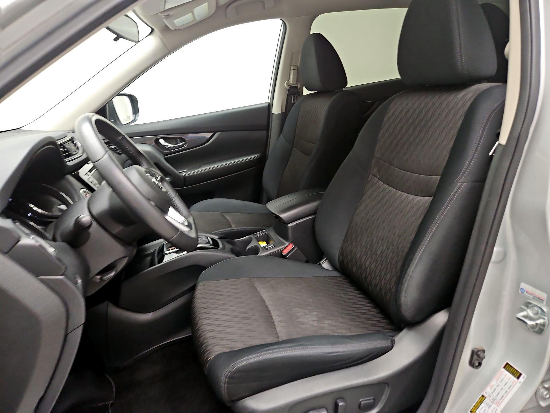 Thumbnail: 2018 Nissan Rogue - 11