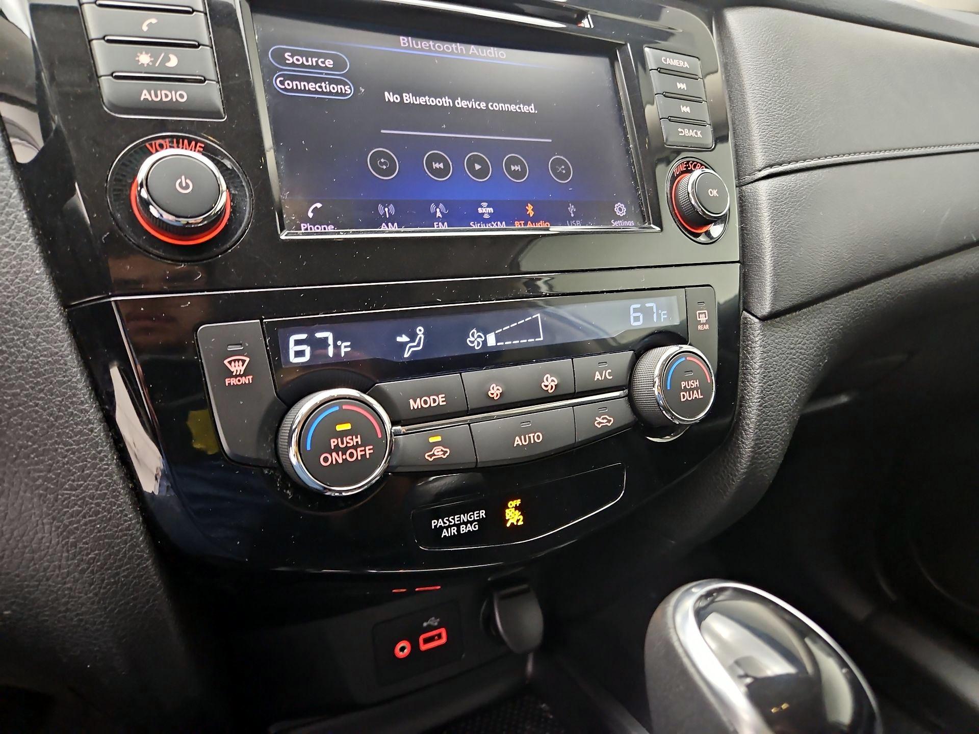 Thumbnail: 2018 Nissan Rogue - 16