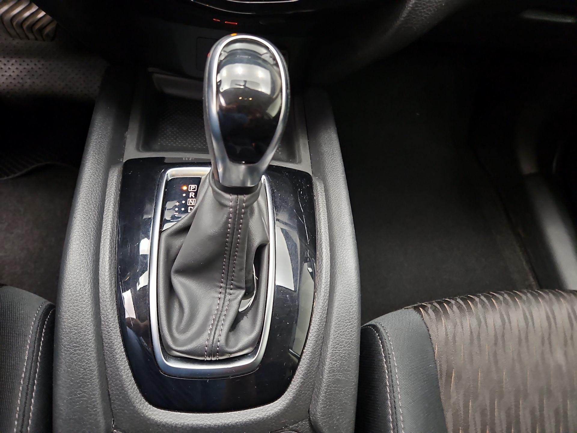 Thumbnail: 2018 Nissan Rogue - 17