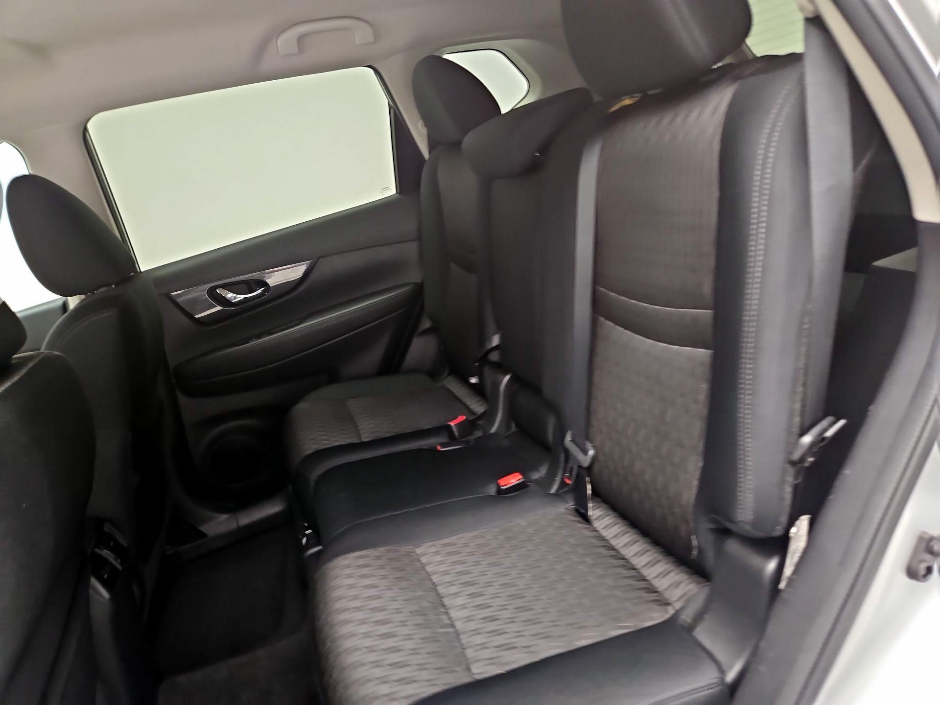 Thumbnail: 2018 Nissan Rogue - 19
