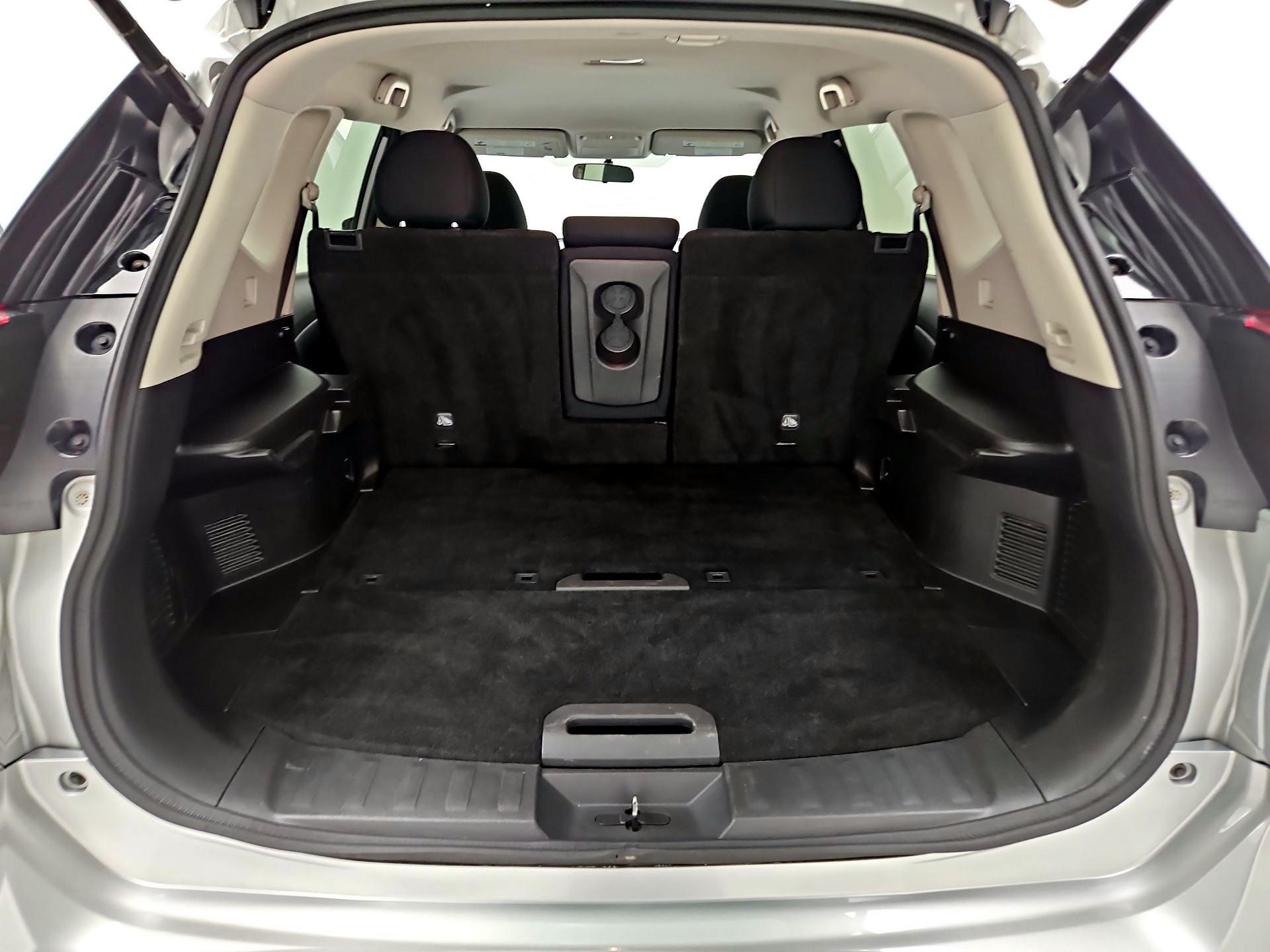 Thumbnail: 2018 Nissan Rogue - 20