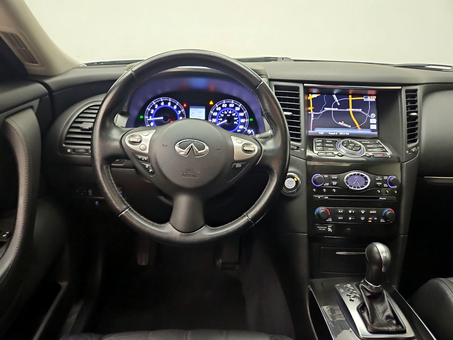 Thumbnail: 2015 INFINITI QX70 - 10