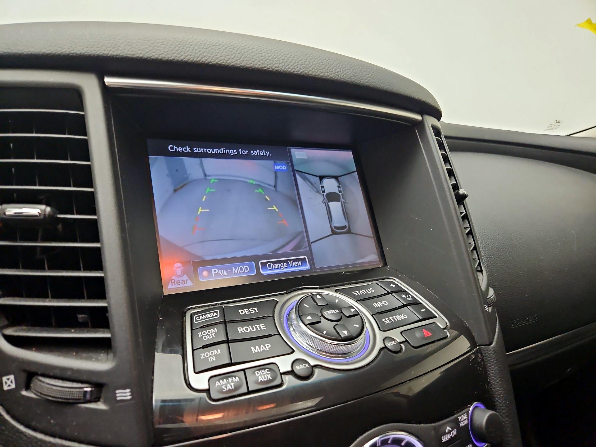 Thumbnail: 2015 INFINITI QX70 - 15