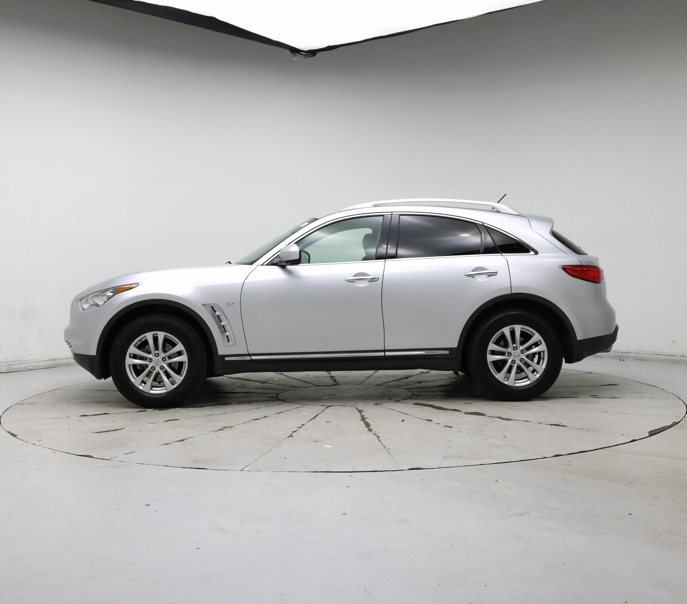 Thumbnail: 2015 INFINITI QX70 - 3