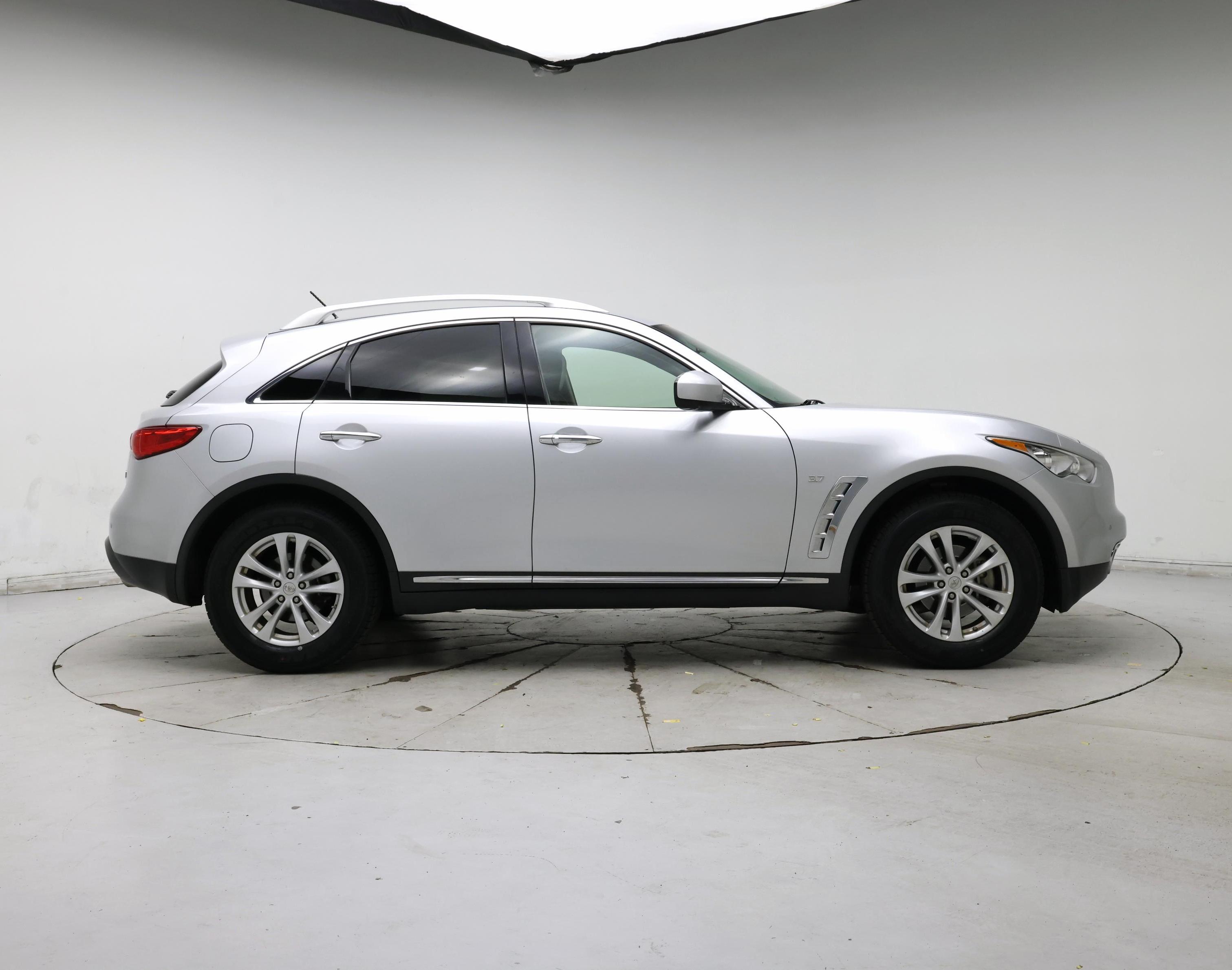Thumbnail: 2015 INFINITI QX70 - 7