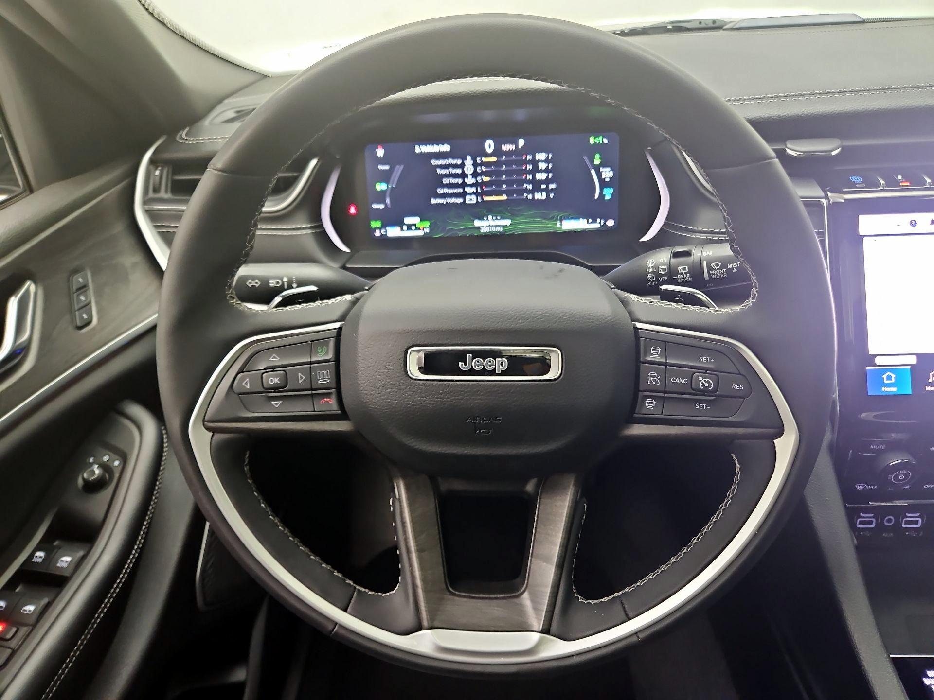 Thumbnail: 2024 Jeep Grand Cherokee - 10