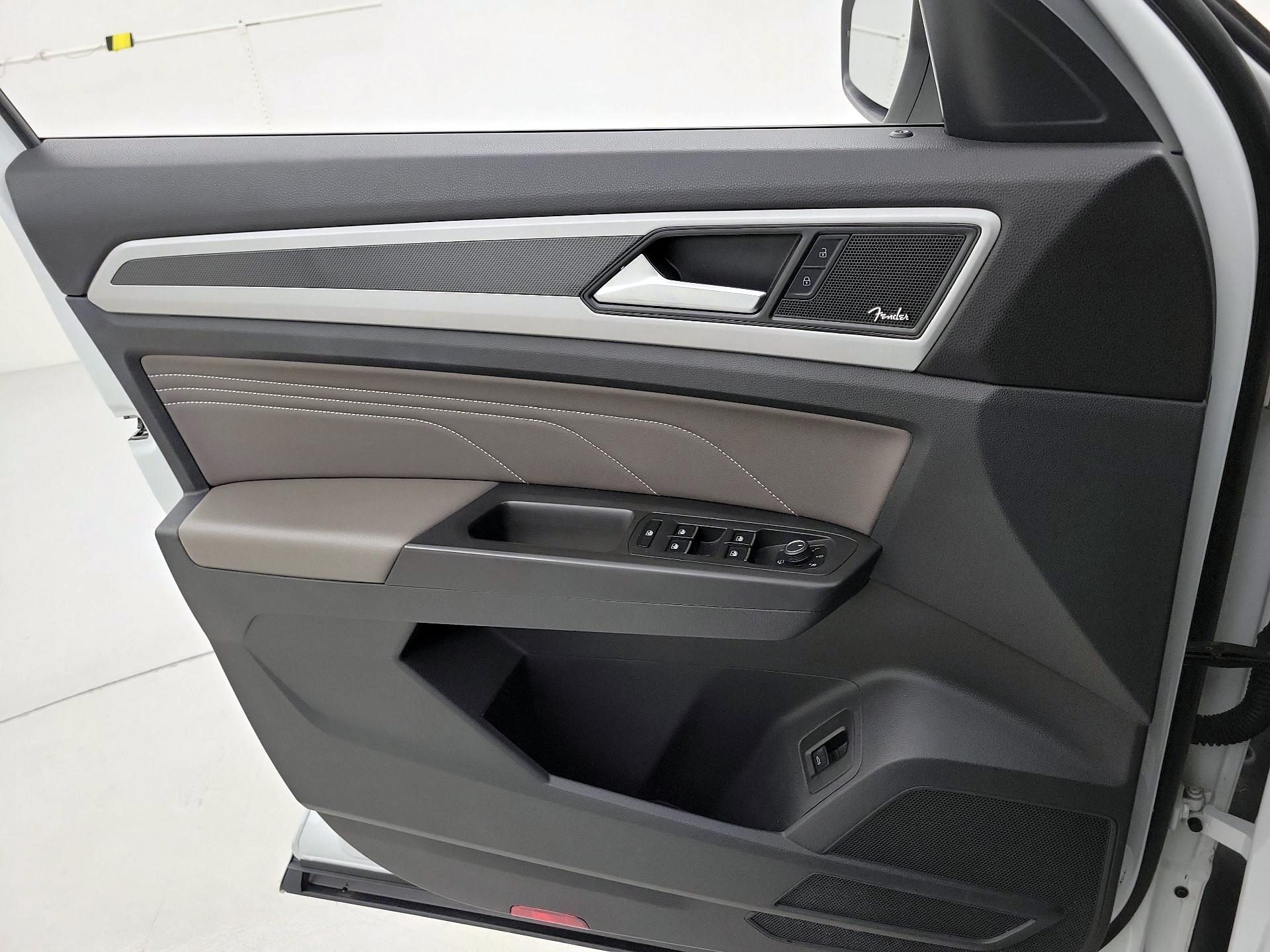 Thumbnail: 2022 Volkswagen Atlas - 12