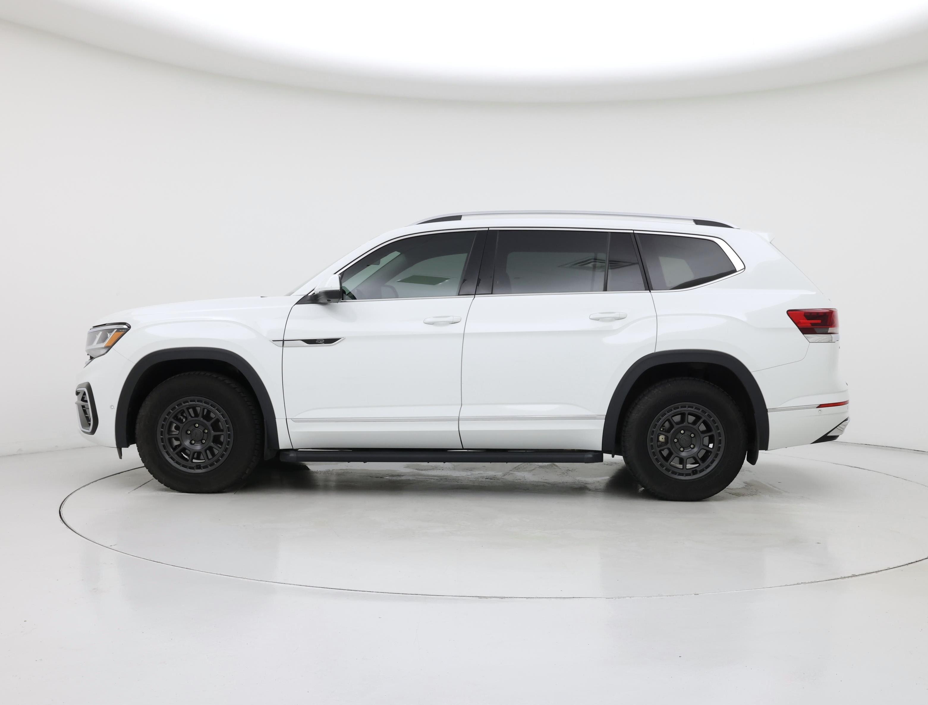 Thumbnail: 2022 Volkswagen Atlas - 3