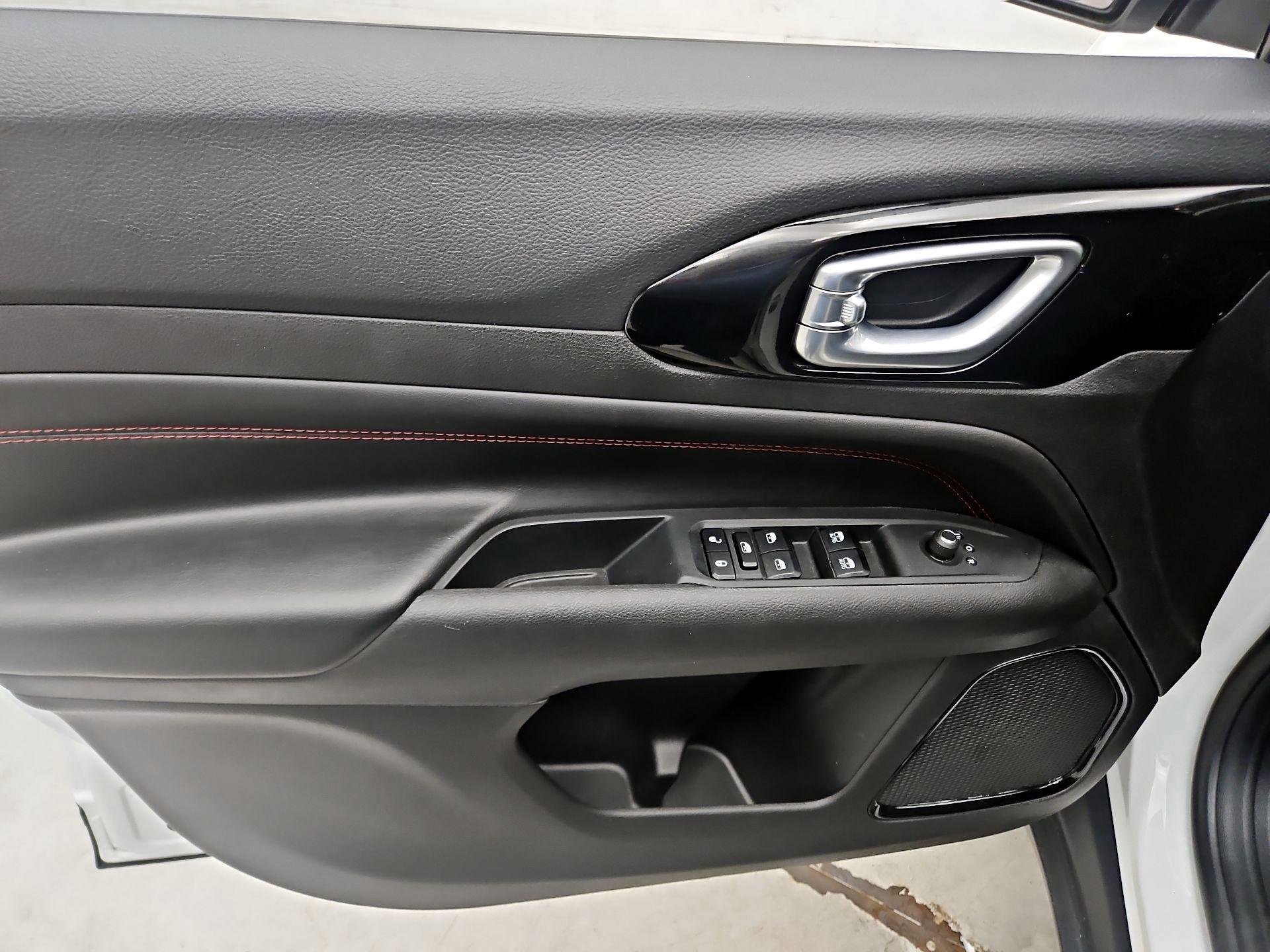 Thumbnail: 2025 Jeep Compass - 12