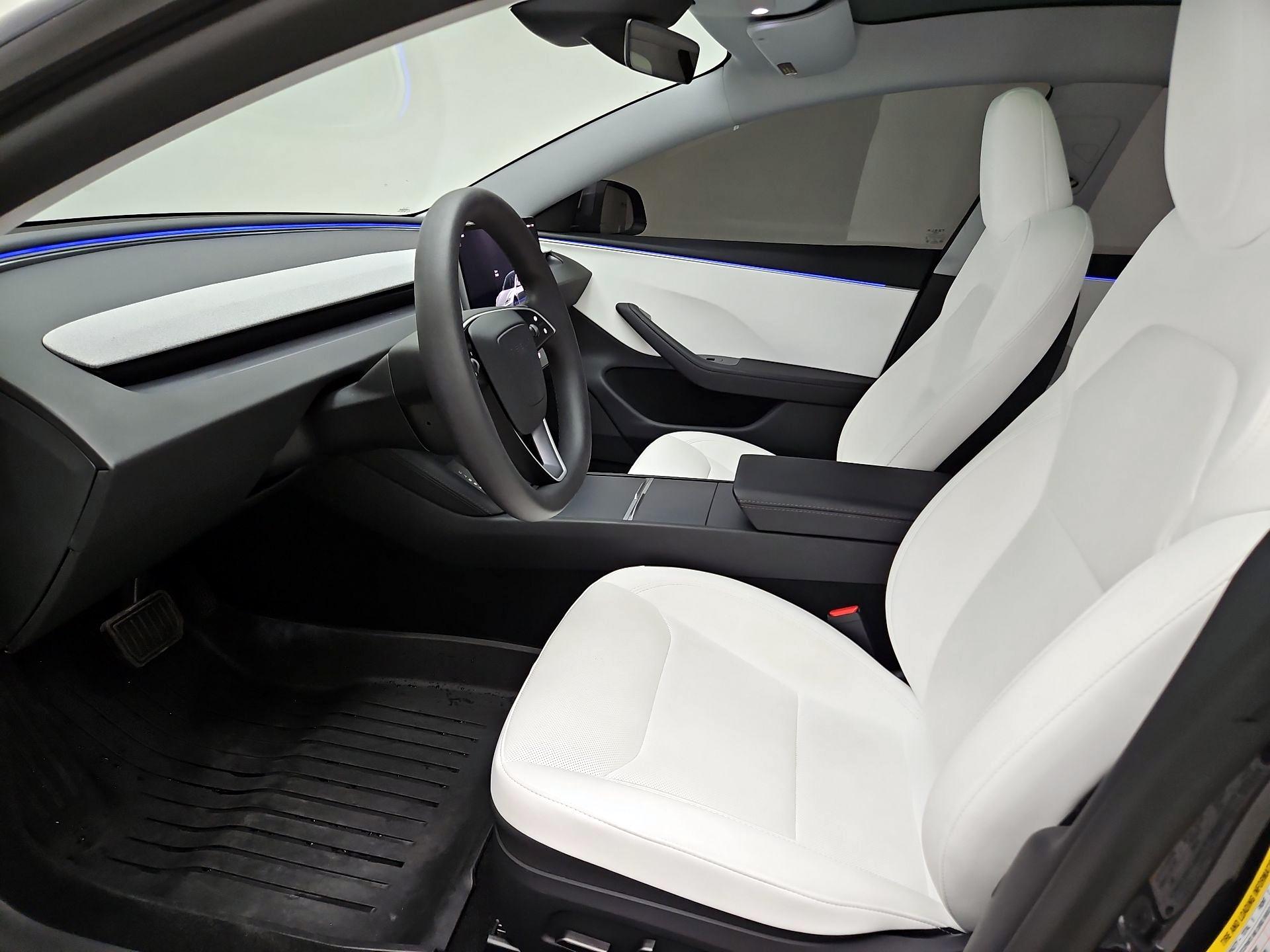 Thumbnail: 2025 Tesla Model 3 - 11