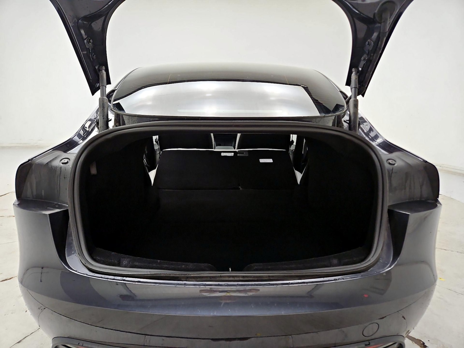 2025 Tesla Model 3 Long Range - Photo 23