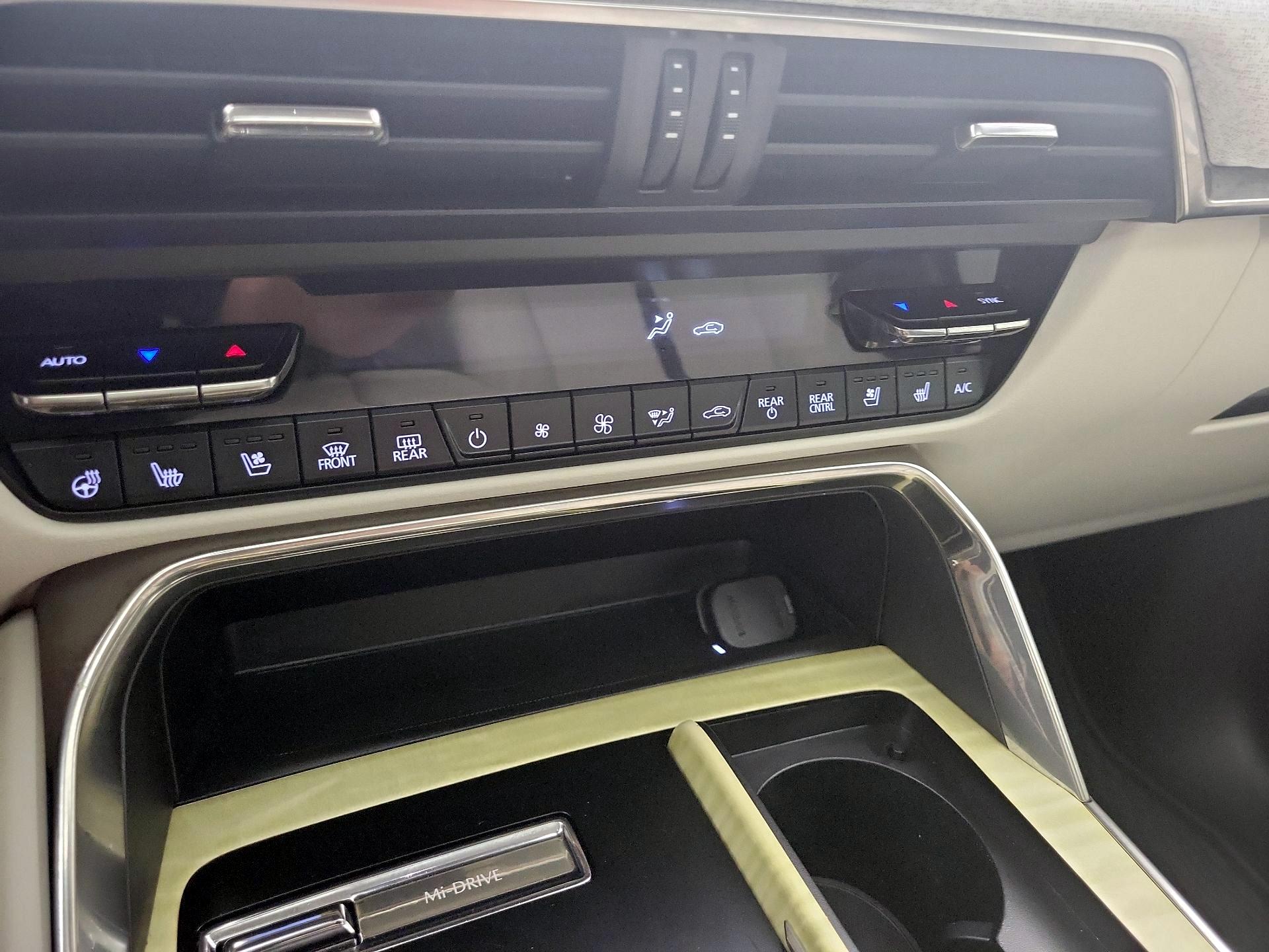 Thumbnail: 2024 Mazda CX-90 - 16