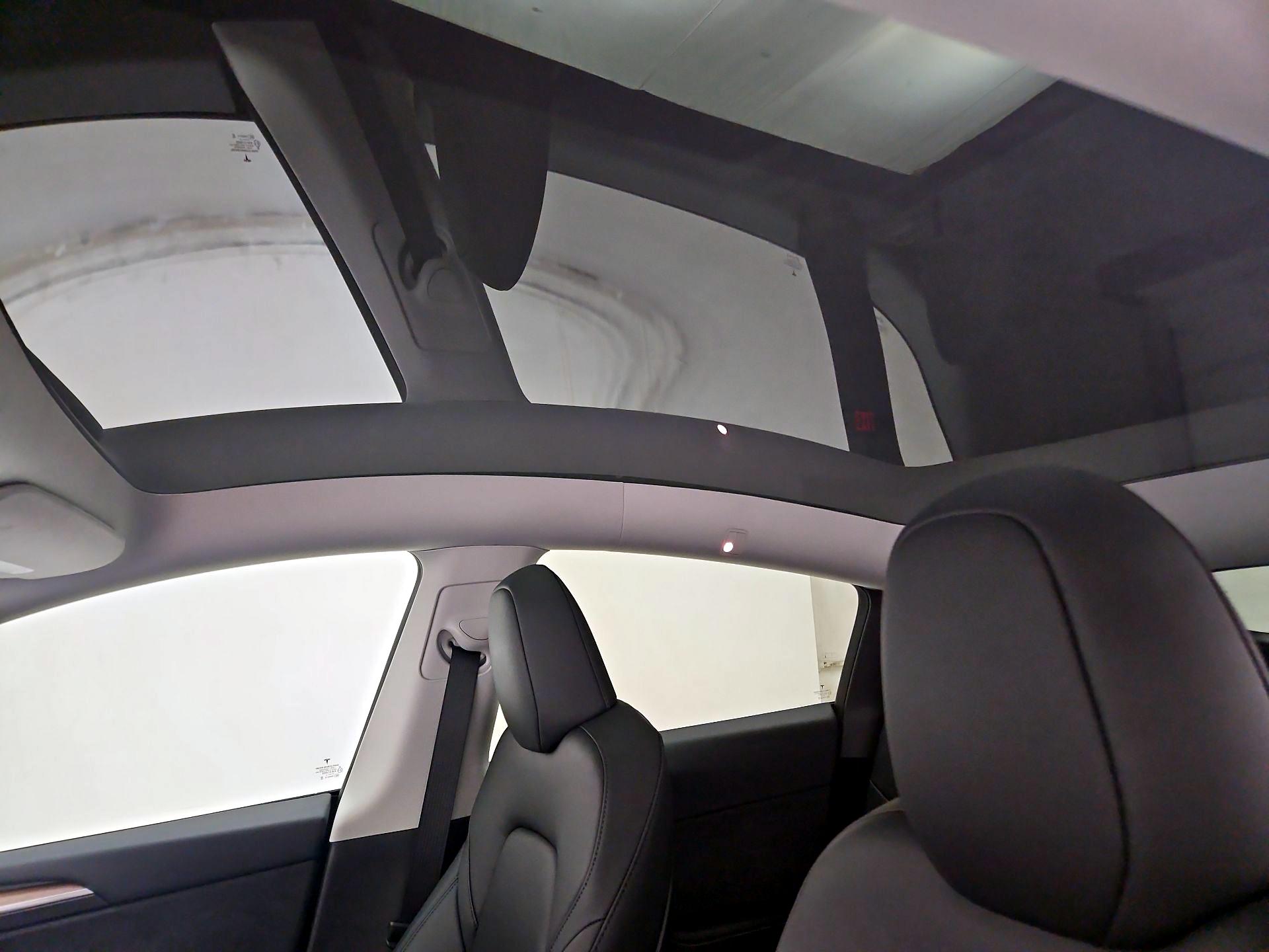 Thumbnail: 2023 Tesla Model Y - 18