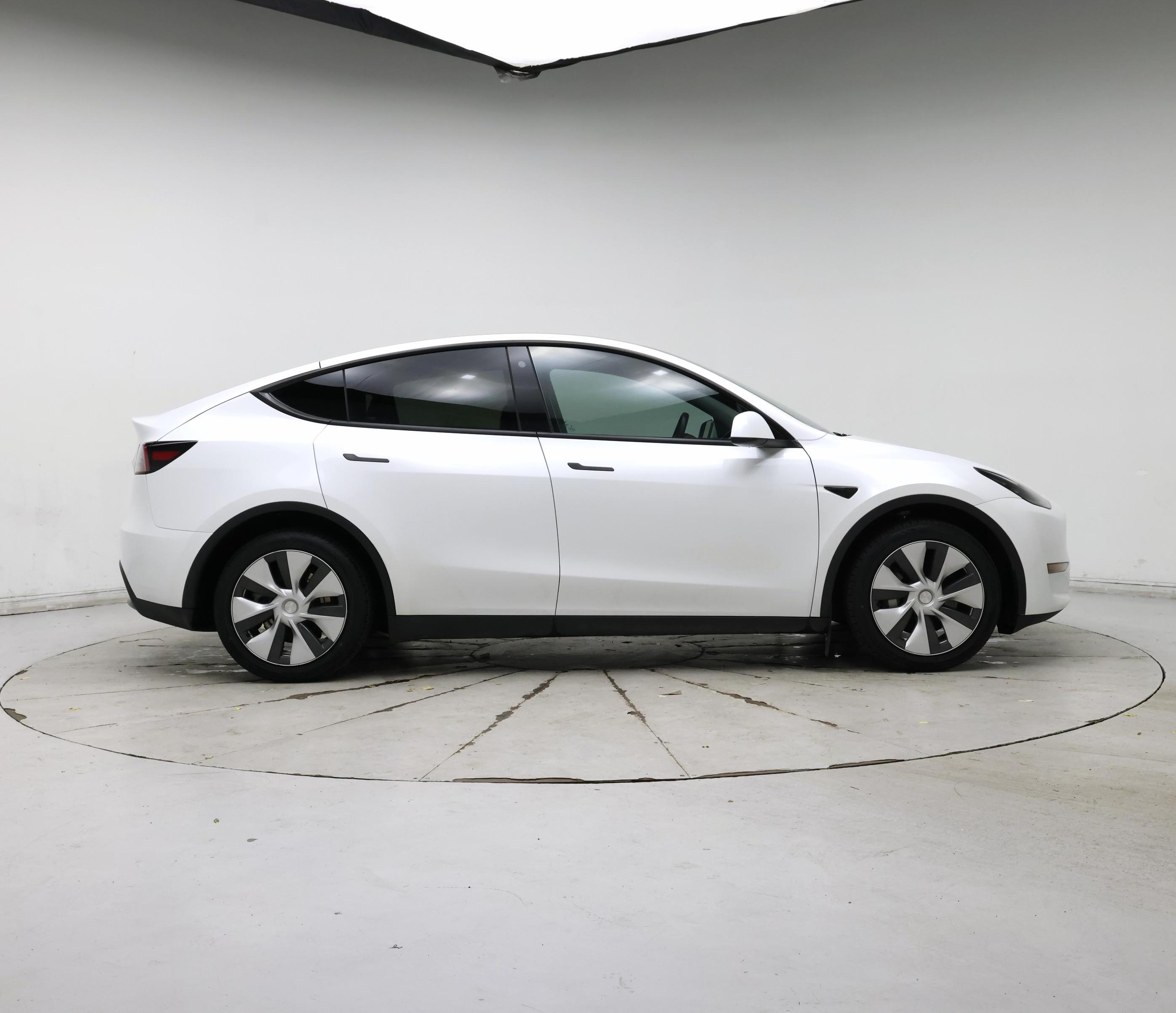 Thumbnail: 2023 Tesla Model Y - 7