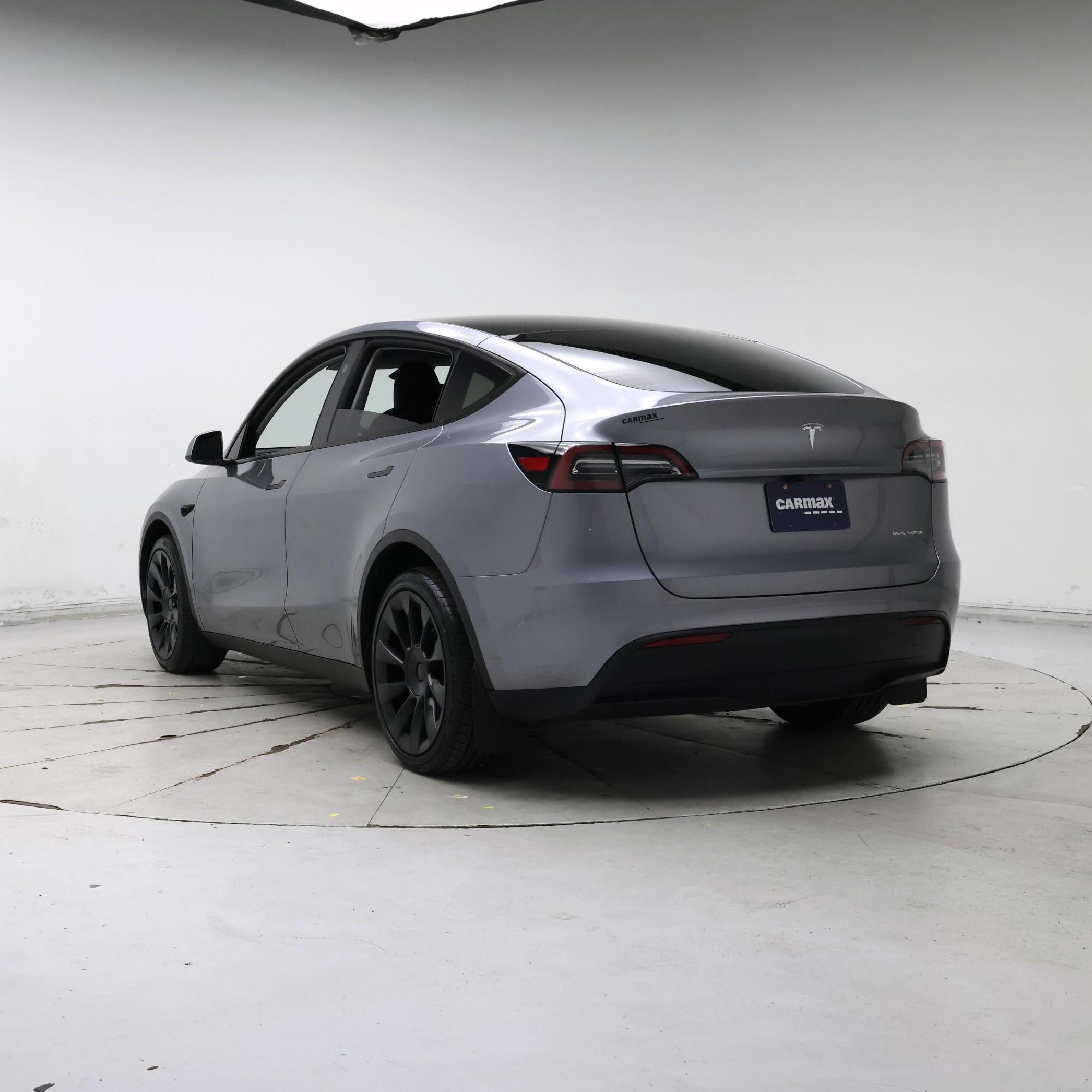 Thumbnail: 2025 Tesla Model Y - 2