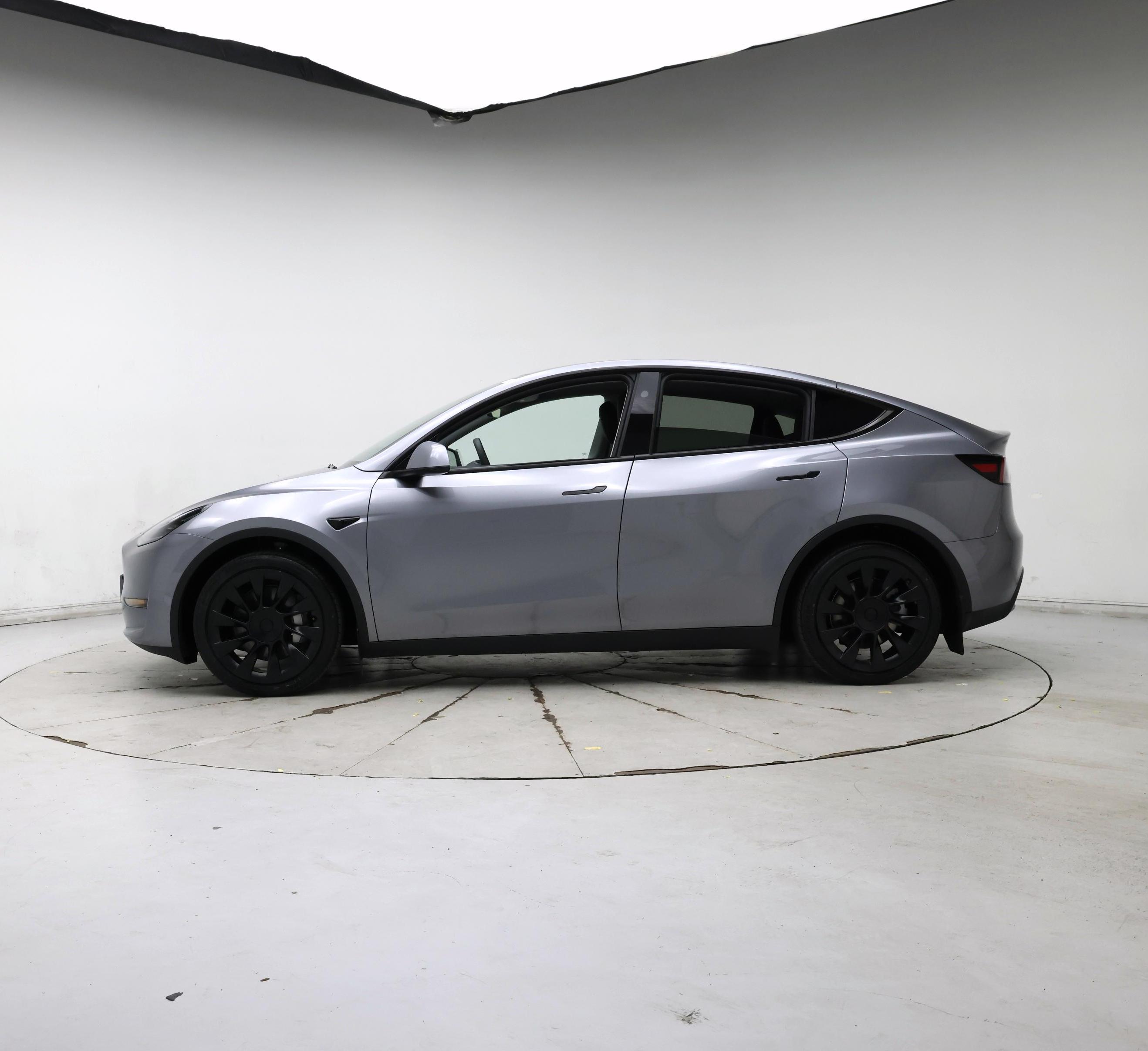 Thumbnail: 2025 Tesla Model Y - 3