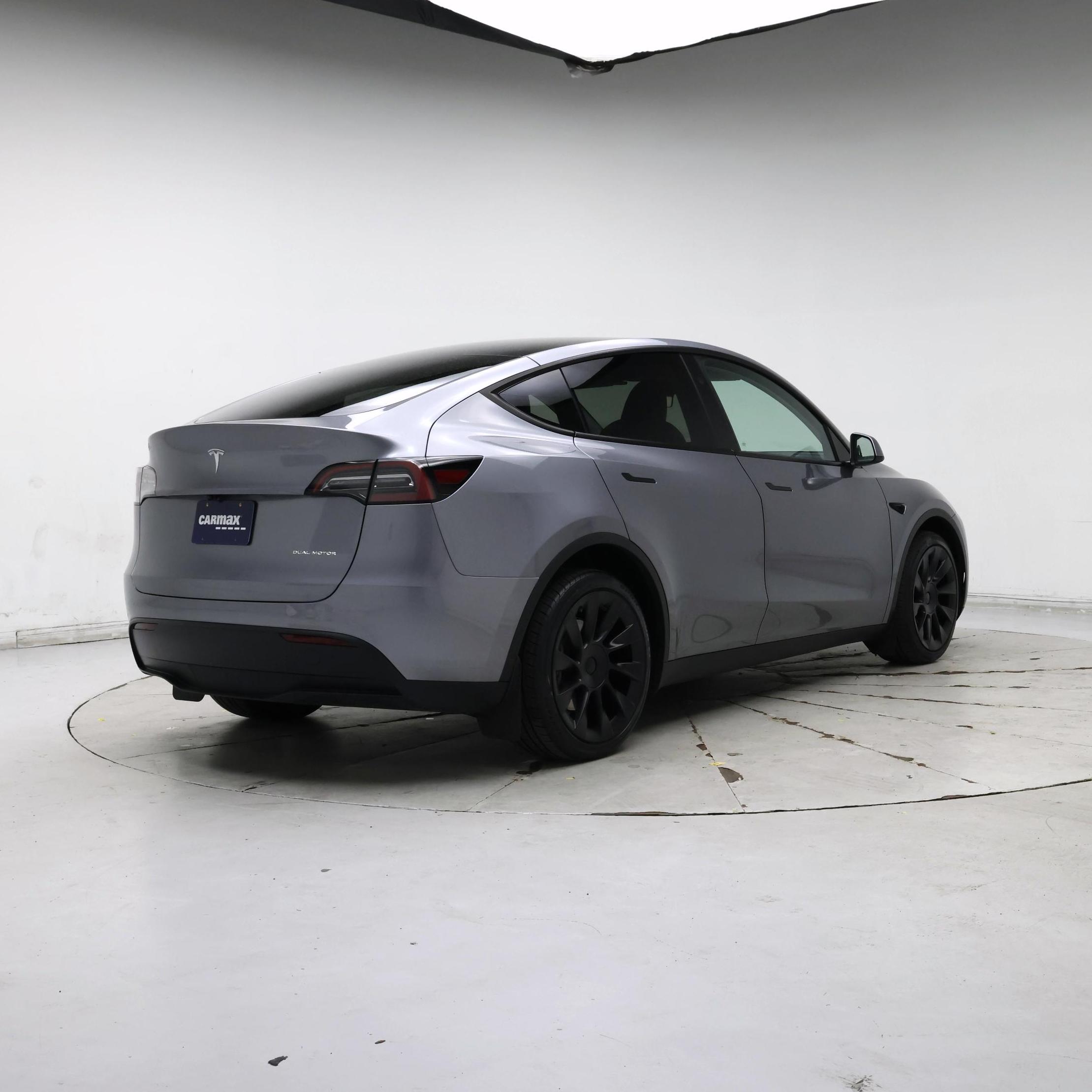 Thumbnail: 2025 Tesla Model Y - 8
