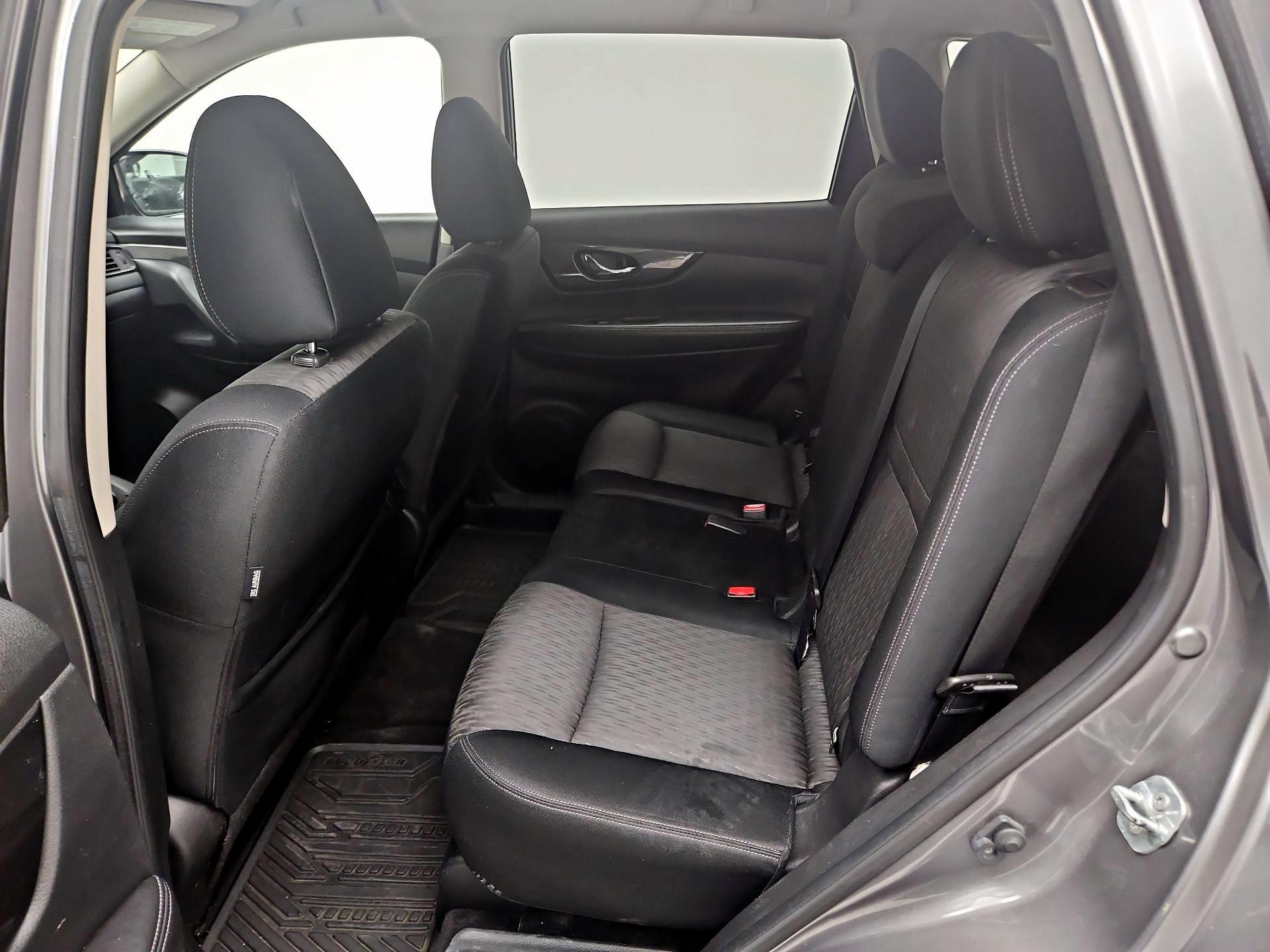 Thumbnail: 2017 Nissan Rogue - 19
