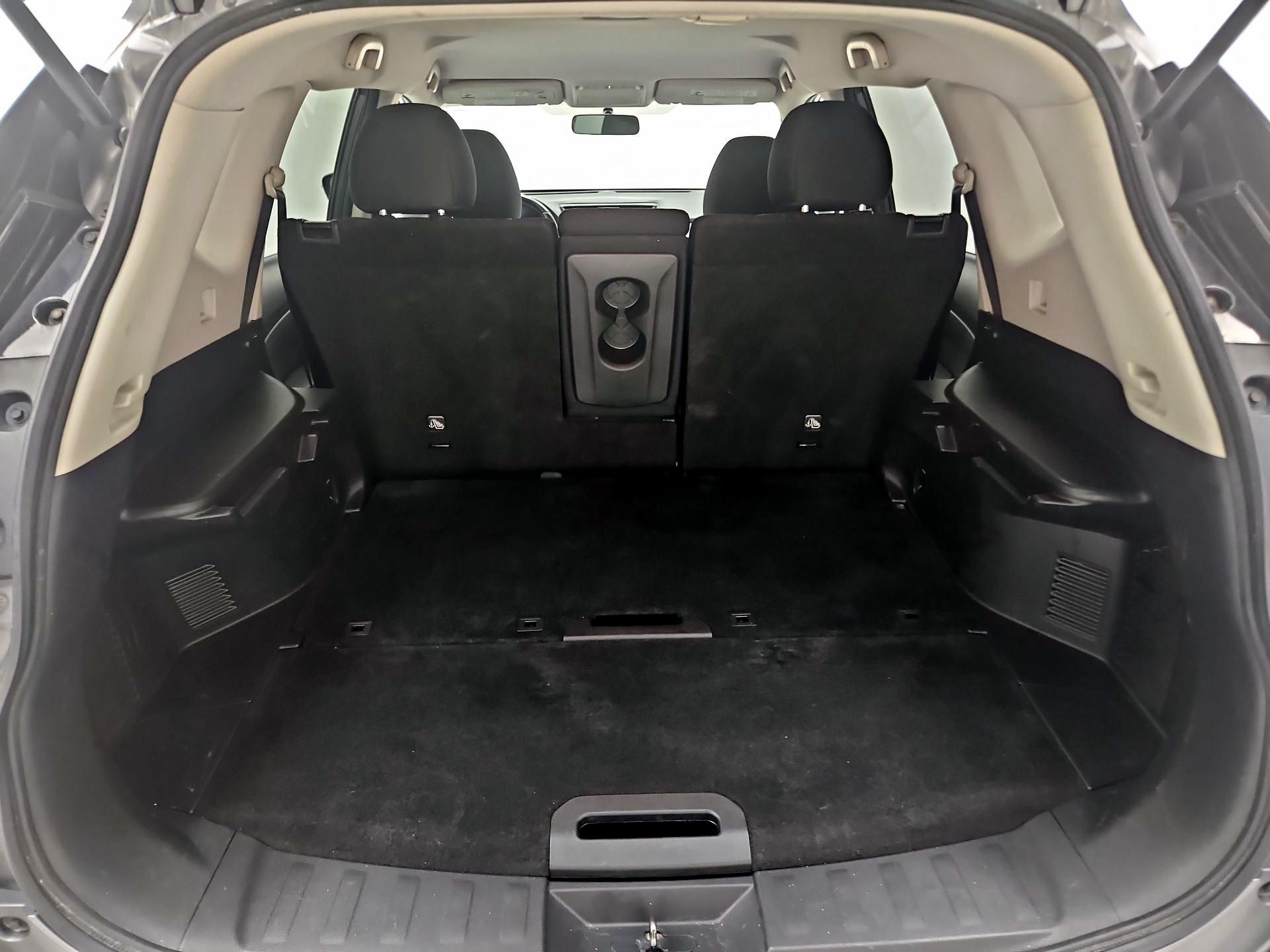 Thumbnail: 2017 Nissan Rogue - 20