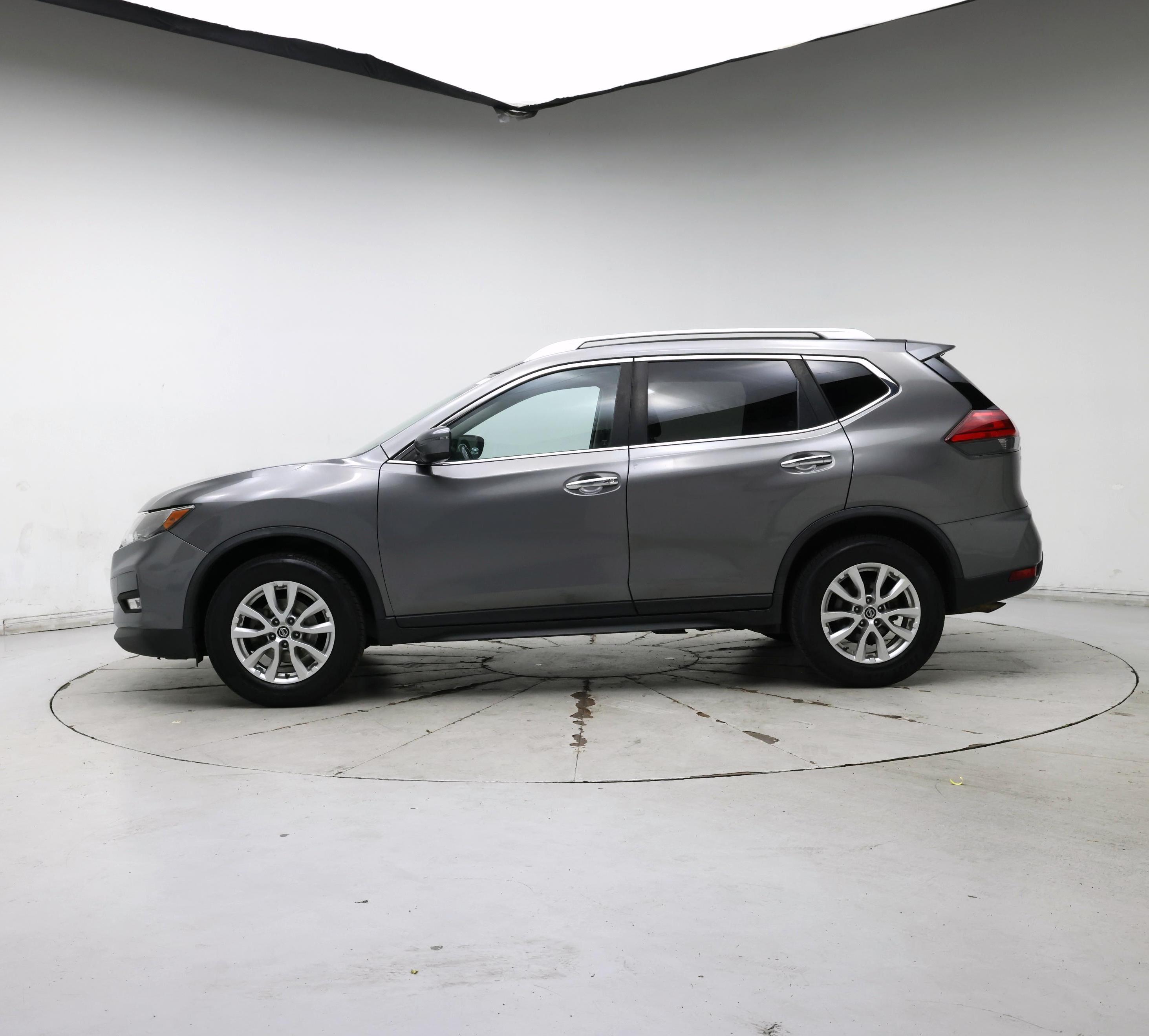 Thumbnail: 2017 Nissan Rogue - 3