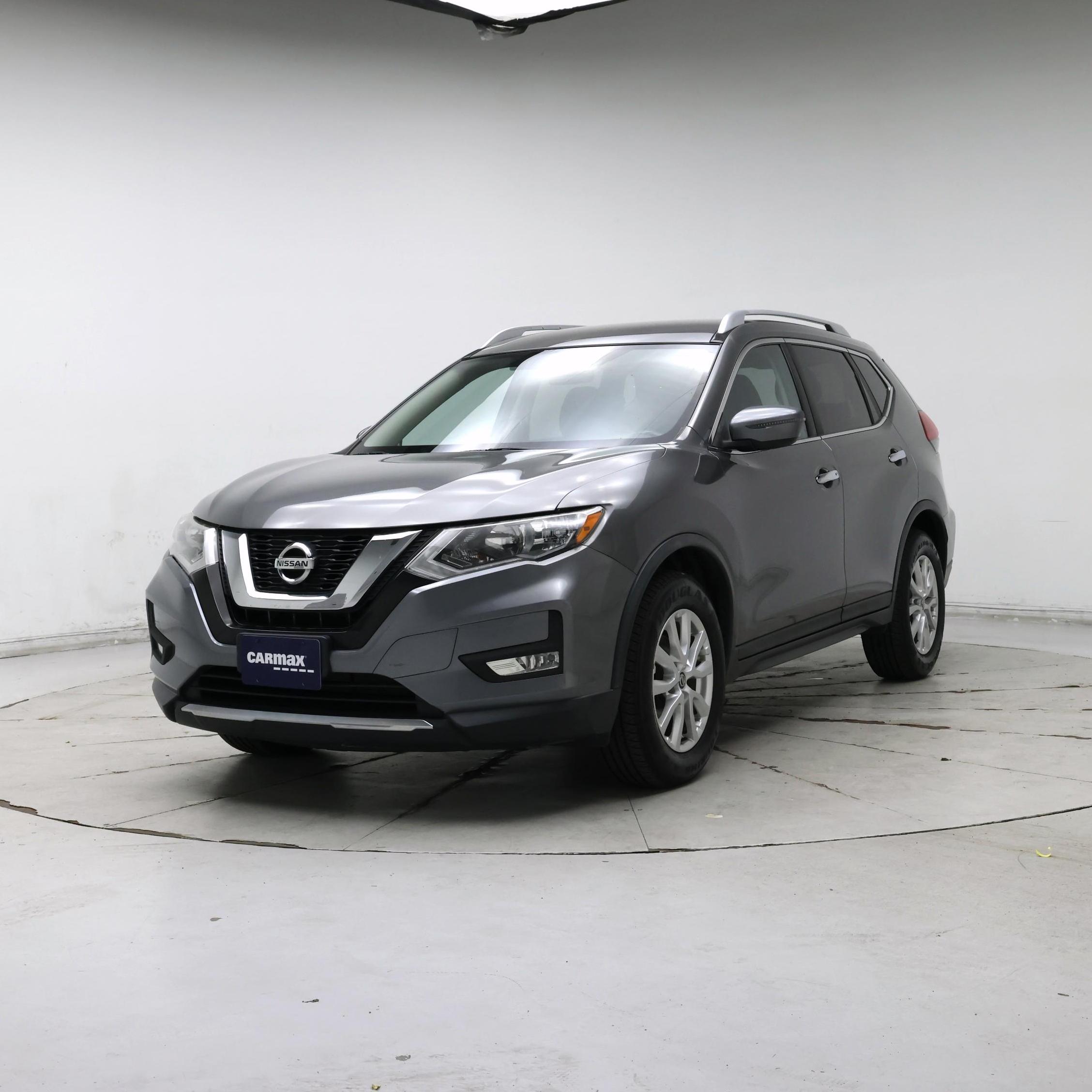 Thumbnail: 2017 Nissan Rogue - 4