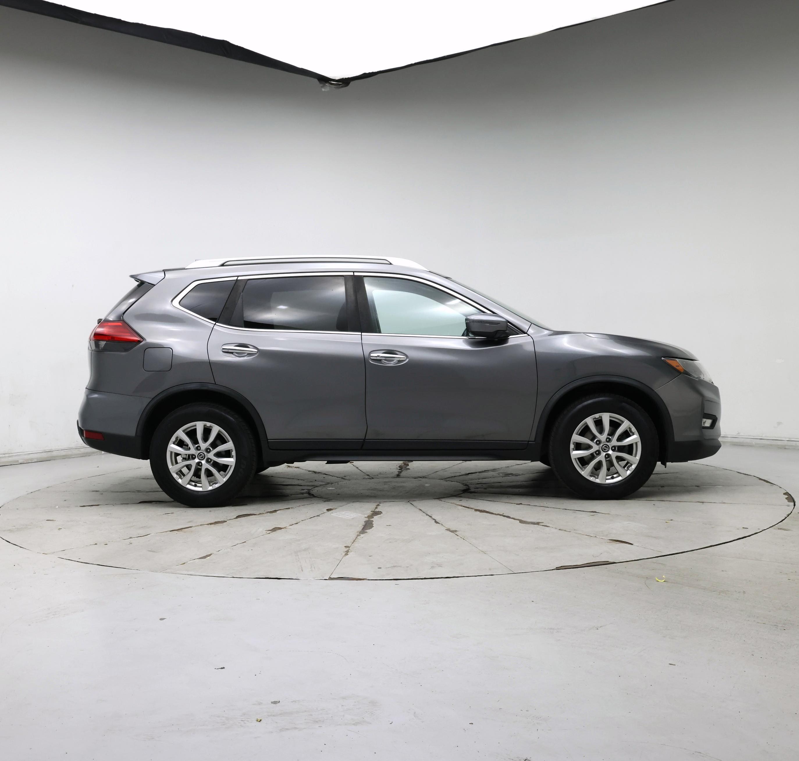 Thumbnail: 2017 Nissan Rogue - 7