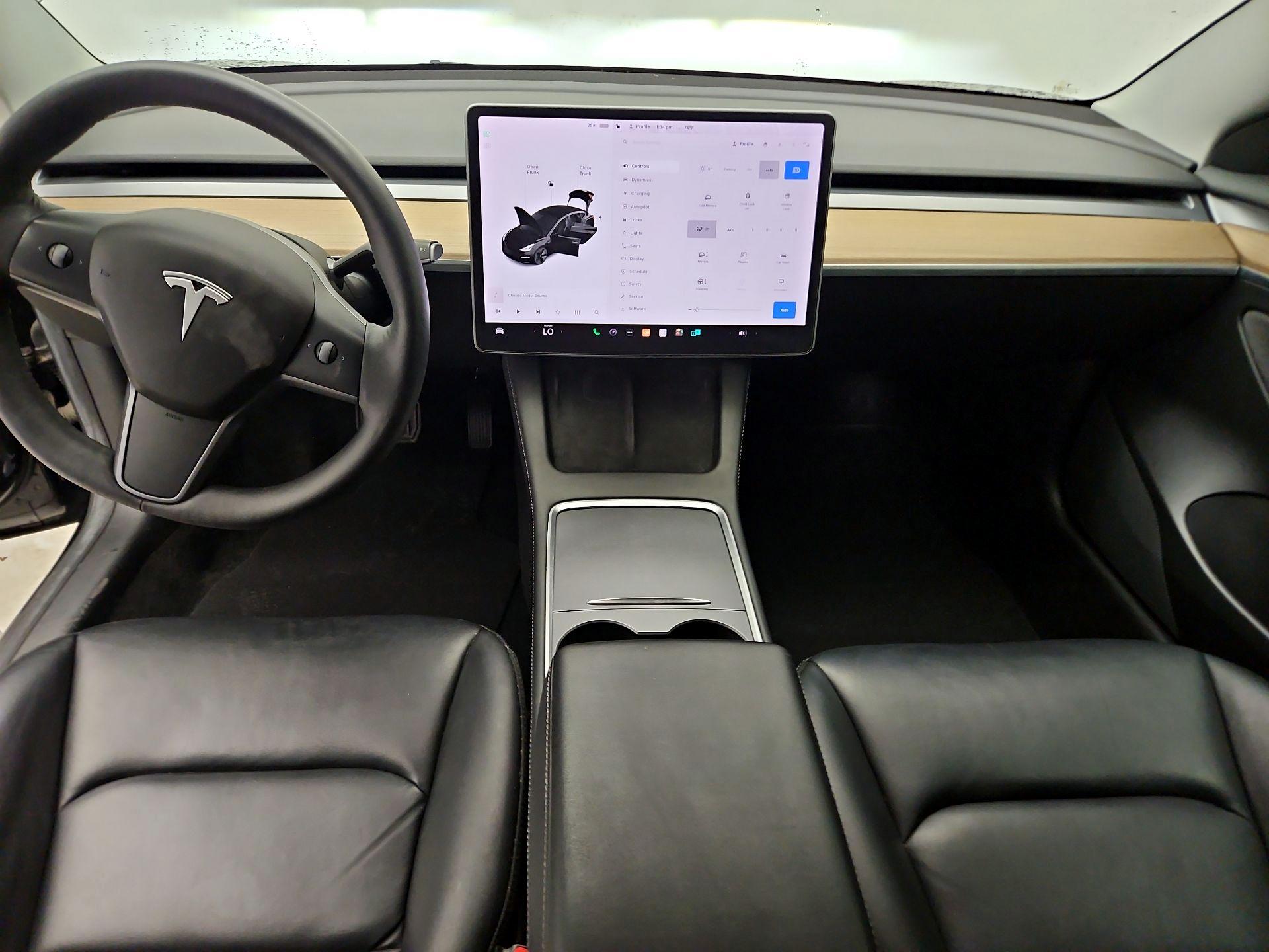 Thumbnail: 2021 Tesla Model 3 - 9