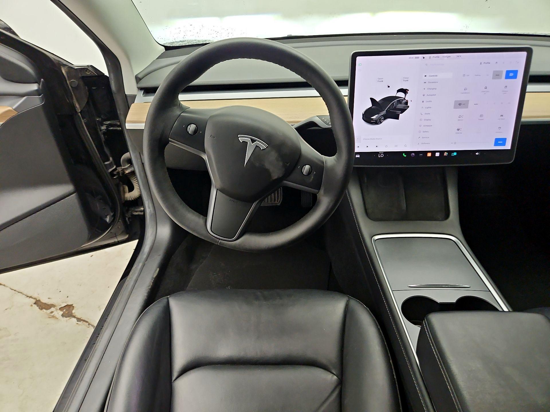 Thumbnail: 2021 Tesla Model 3 - 10