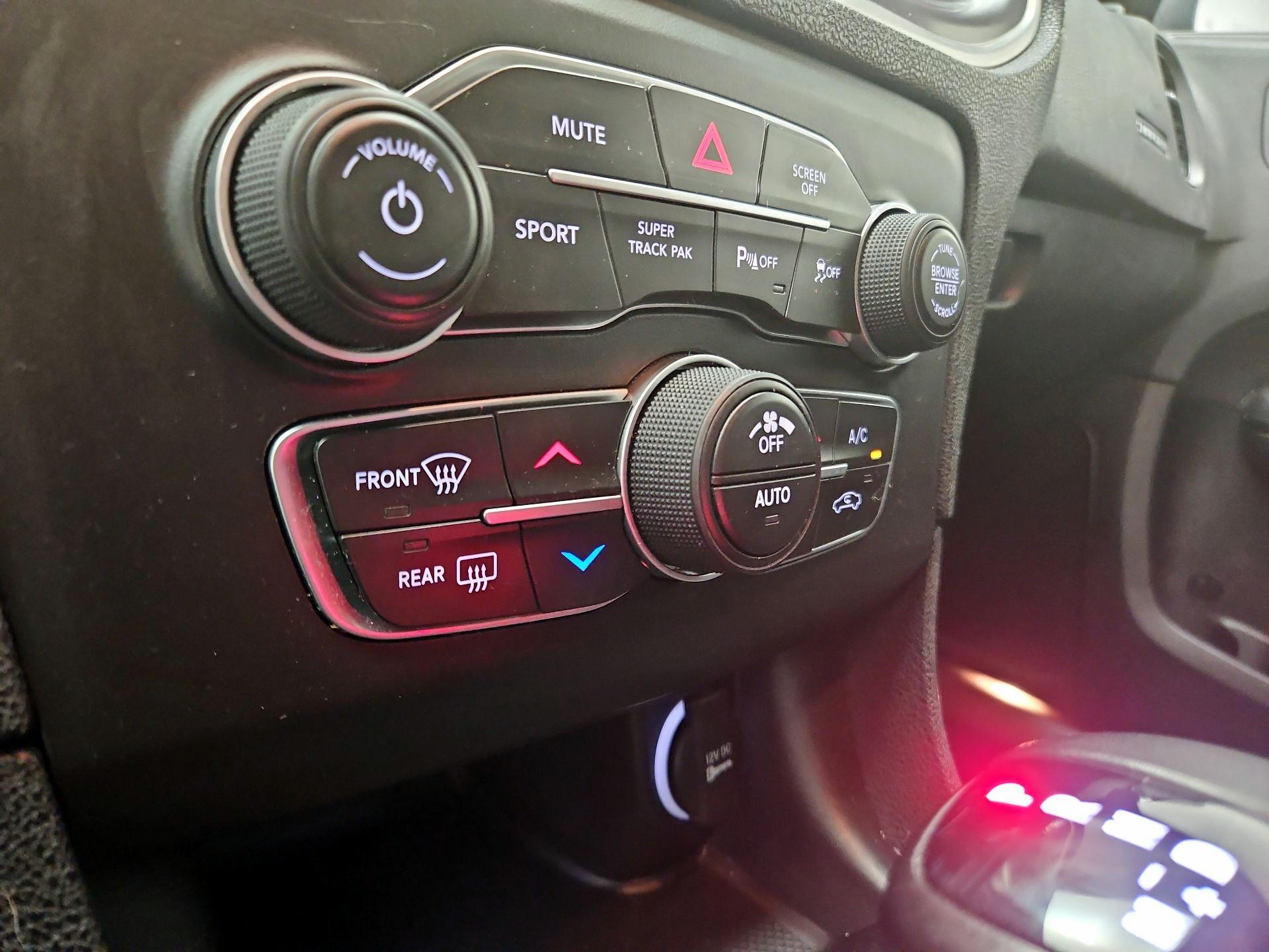 Thumbnail: 2021 Dodge Charger - 17