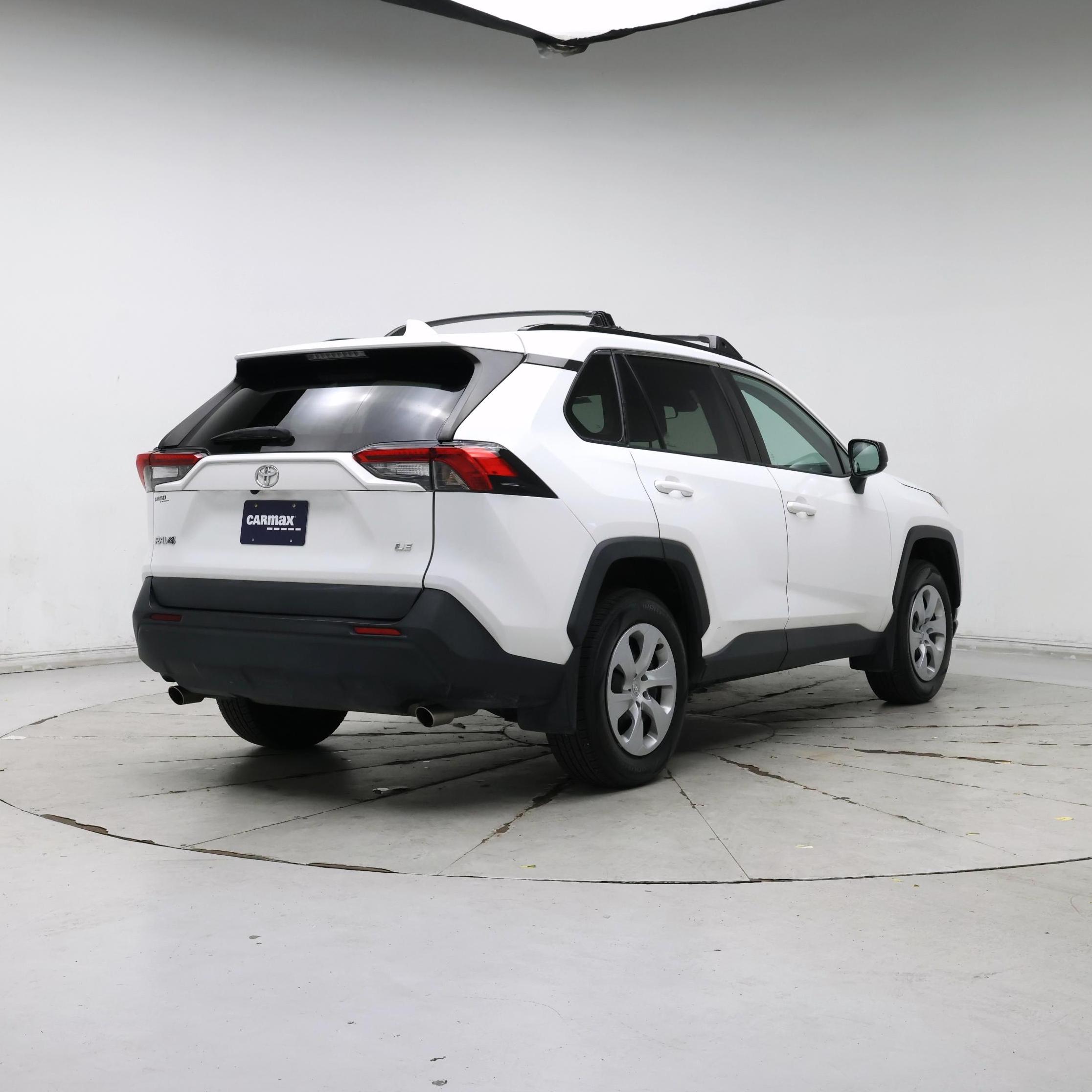 Thumbnail: 2021 Toyota RAV4 - 8