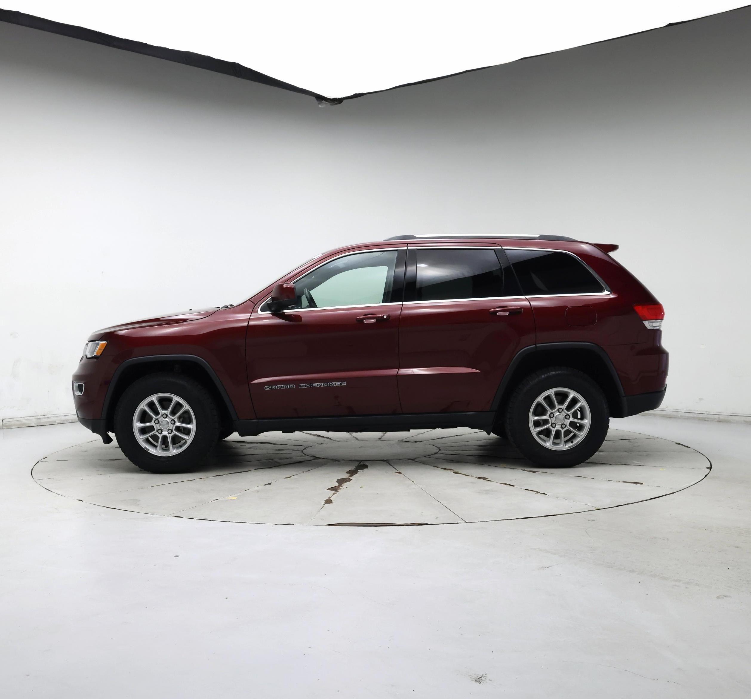 Thumbnail: 2018 Jeep Grand Cherokee - 3