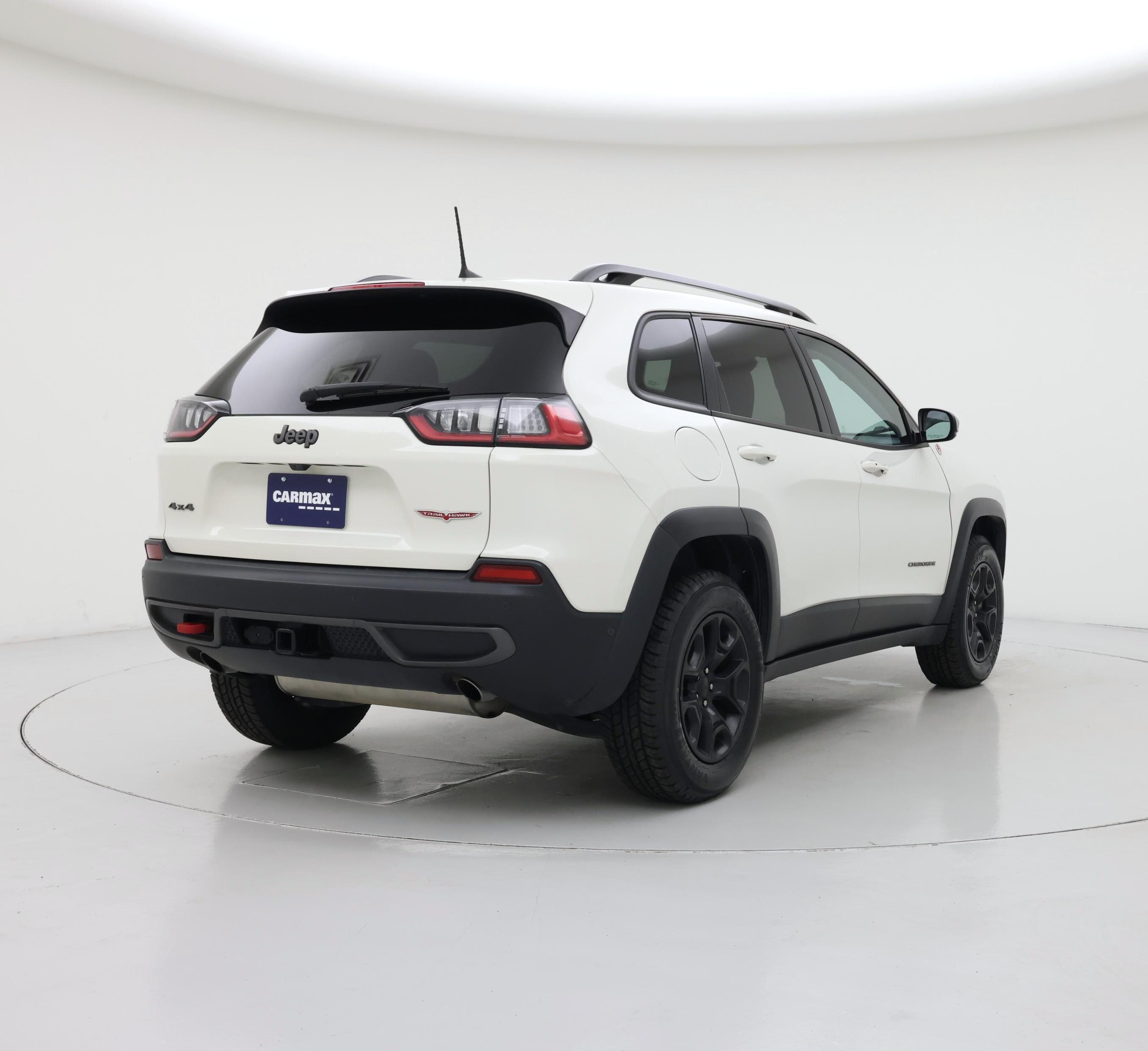 Thumbnail: 2019 Jeep Cherokee - 8