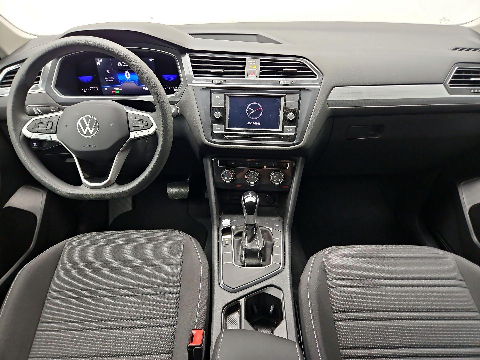 Thumbnail: 2023 Volkswagen Tiguan - 9