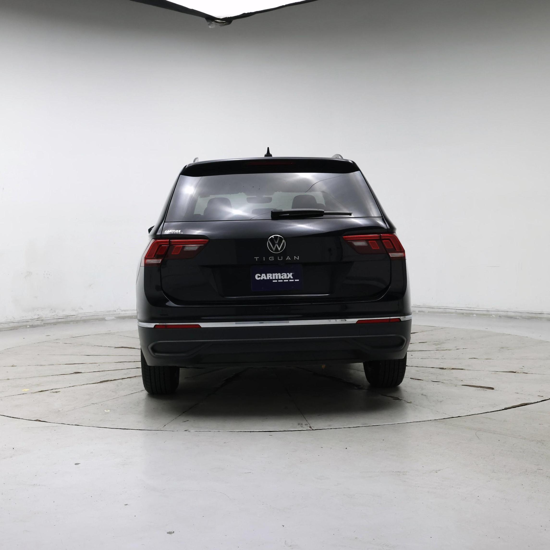 Thumbnail: 2023 Volkswagen Tiguan - 6